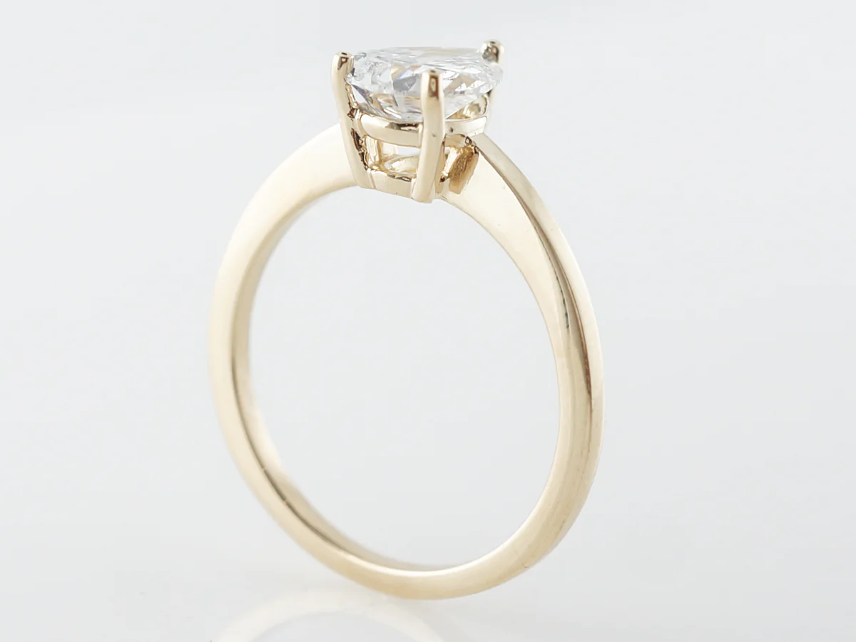 1 Carat Pear Cut Diamond Engagement Ring in Yellow Gold - Image 5