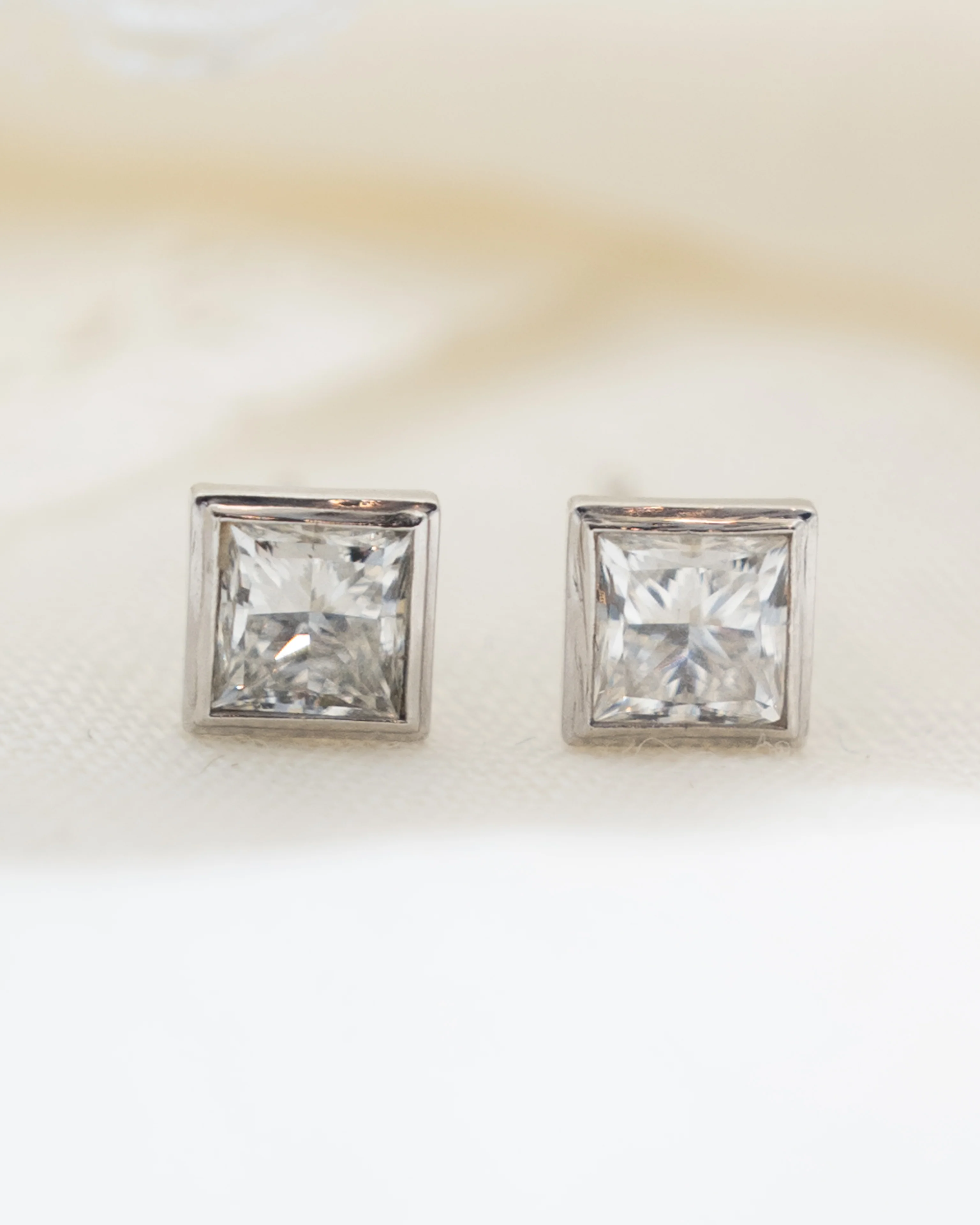 1 Carat Princess Cut Diamond Stud Earrings in 14k - Image 4