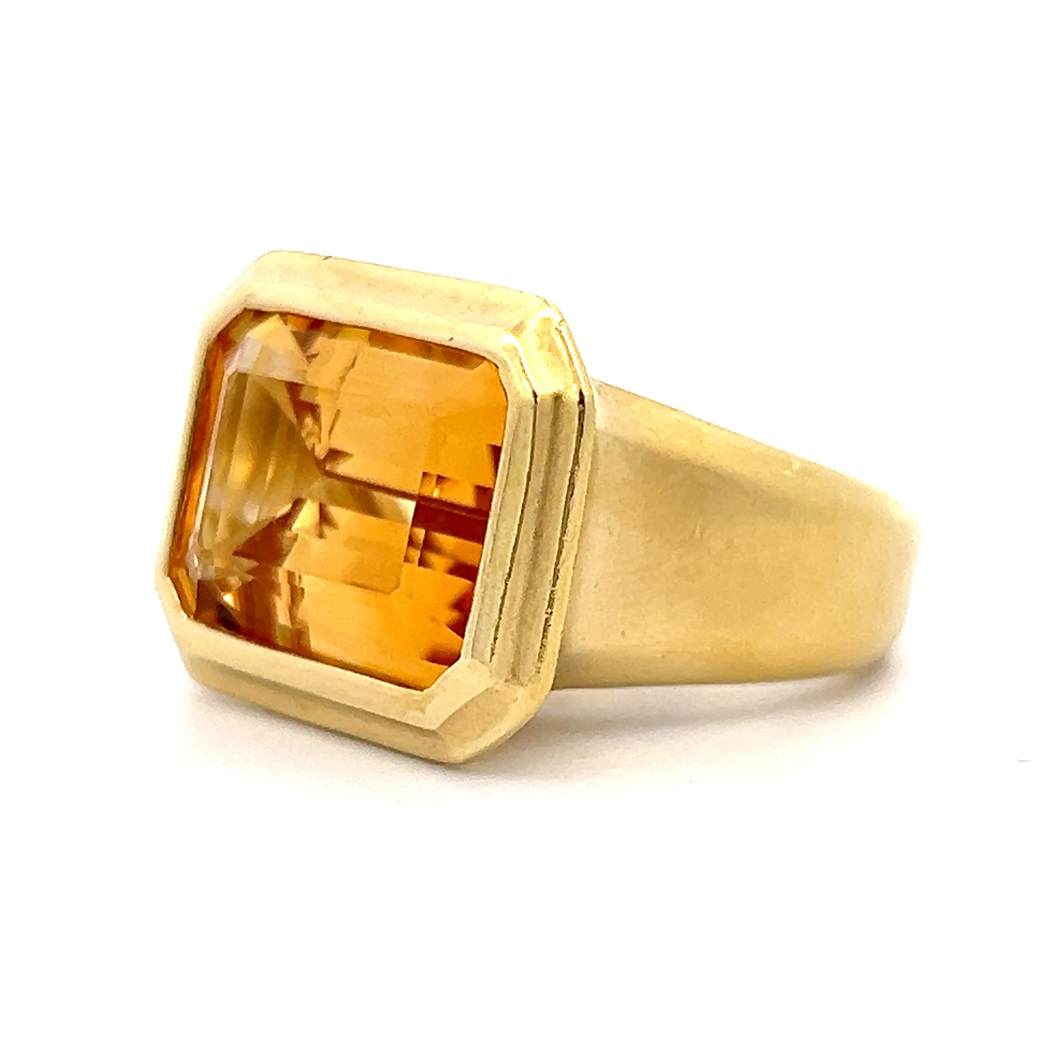 10.44 Citrine Statement Ring in 18k Yellow Gold - Image 2