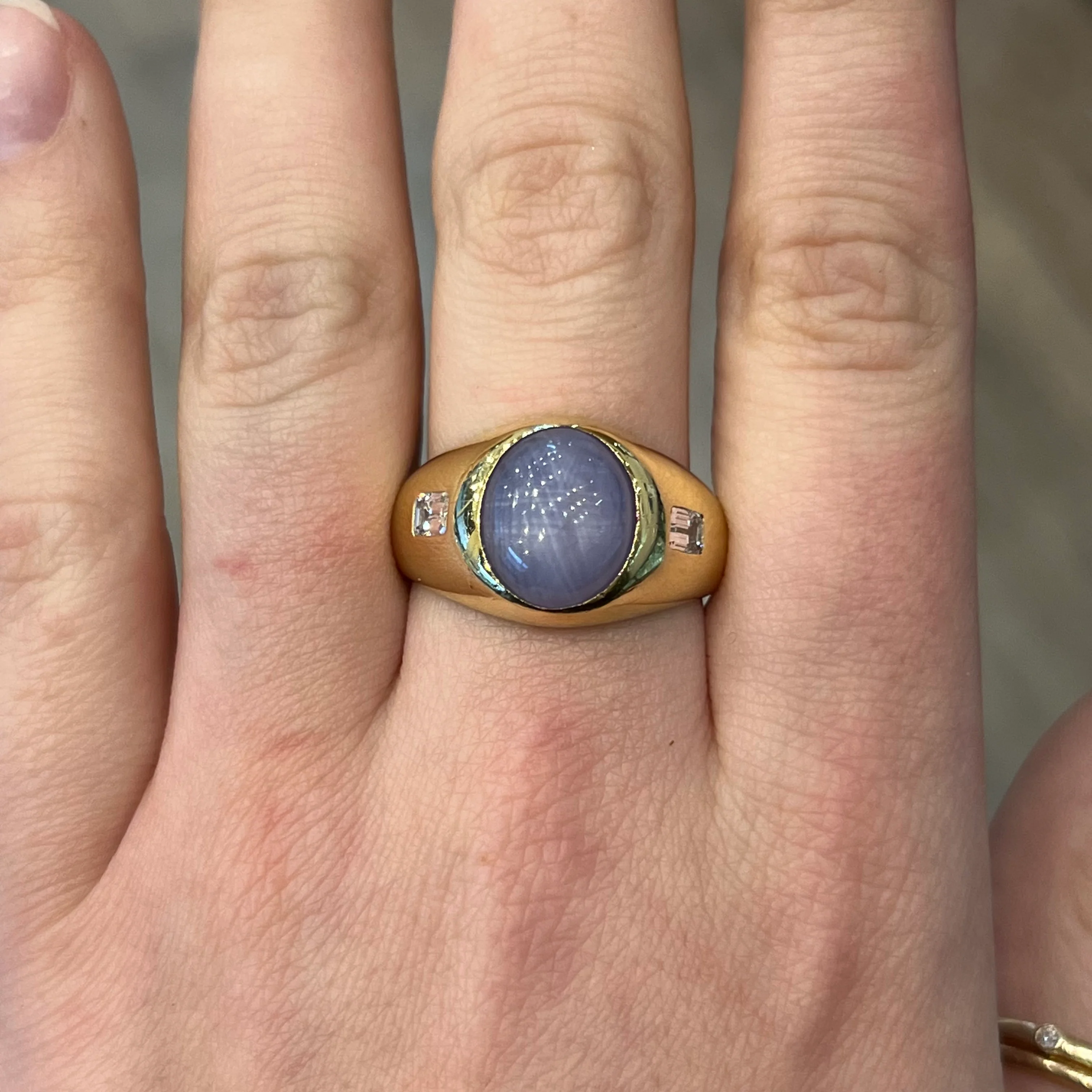 10.90 Star Sapphire & Diamond Men's Ring in 18K Yellow Gold - Image 6