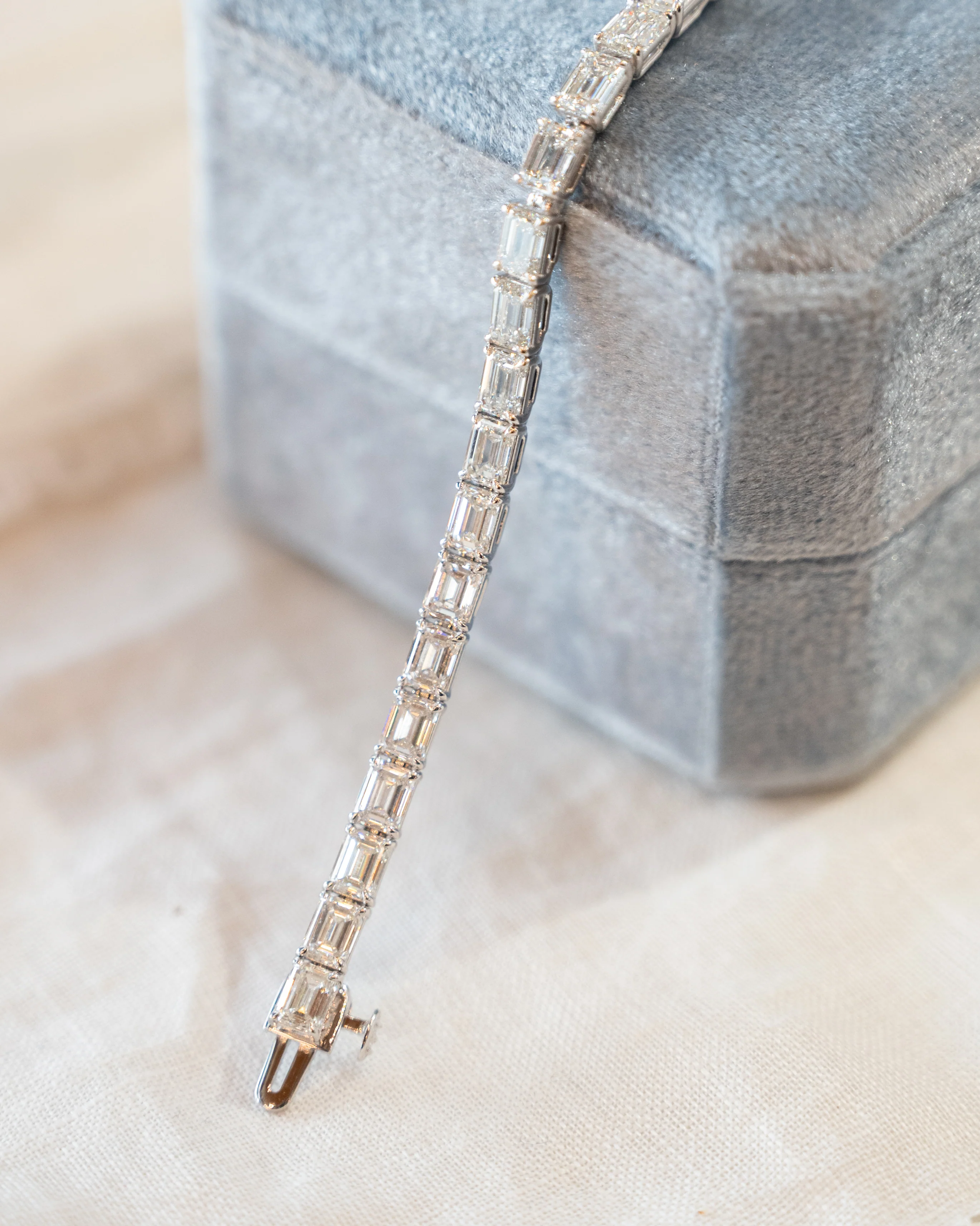 10.91 GIA Emerald Cut Diamond Tennis Bracelet 18k - Image 5