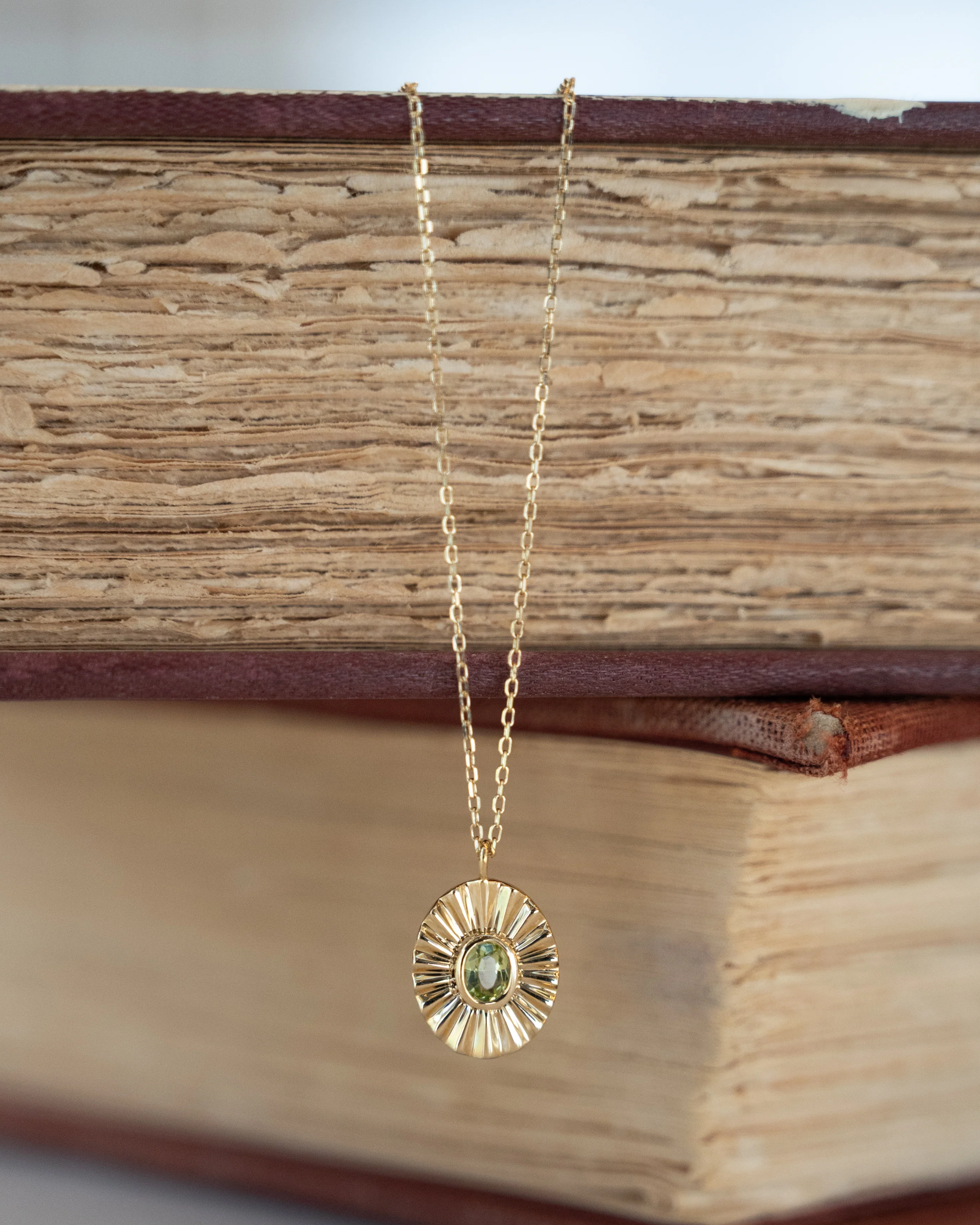 .10 Bezel Peridot Pendant Necklace 14k Yellow Gold - Image 5