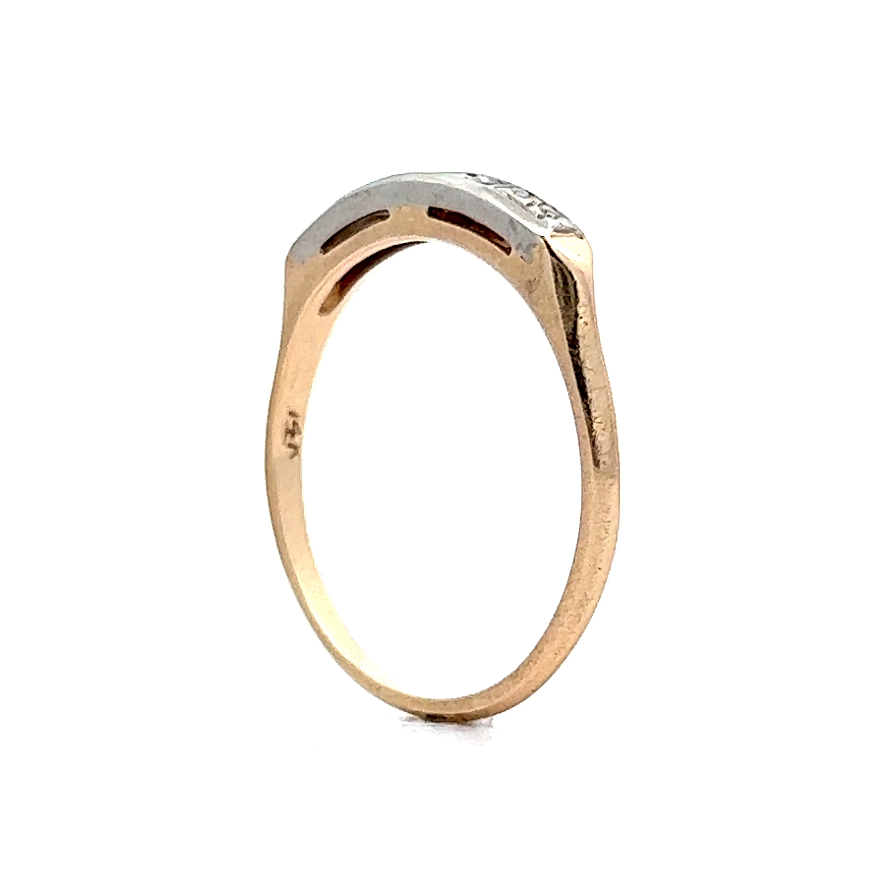 .10 Retro Two-Toned Diamond Wedding Band in 14k Yellow Gold - Image 5