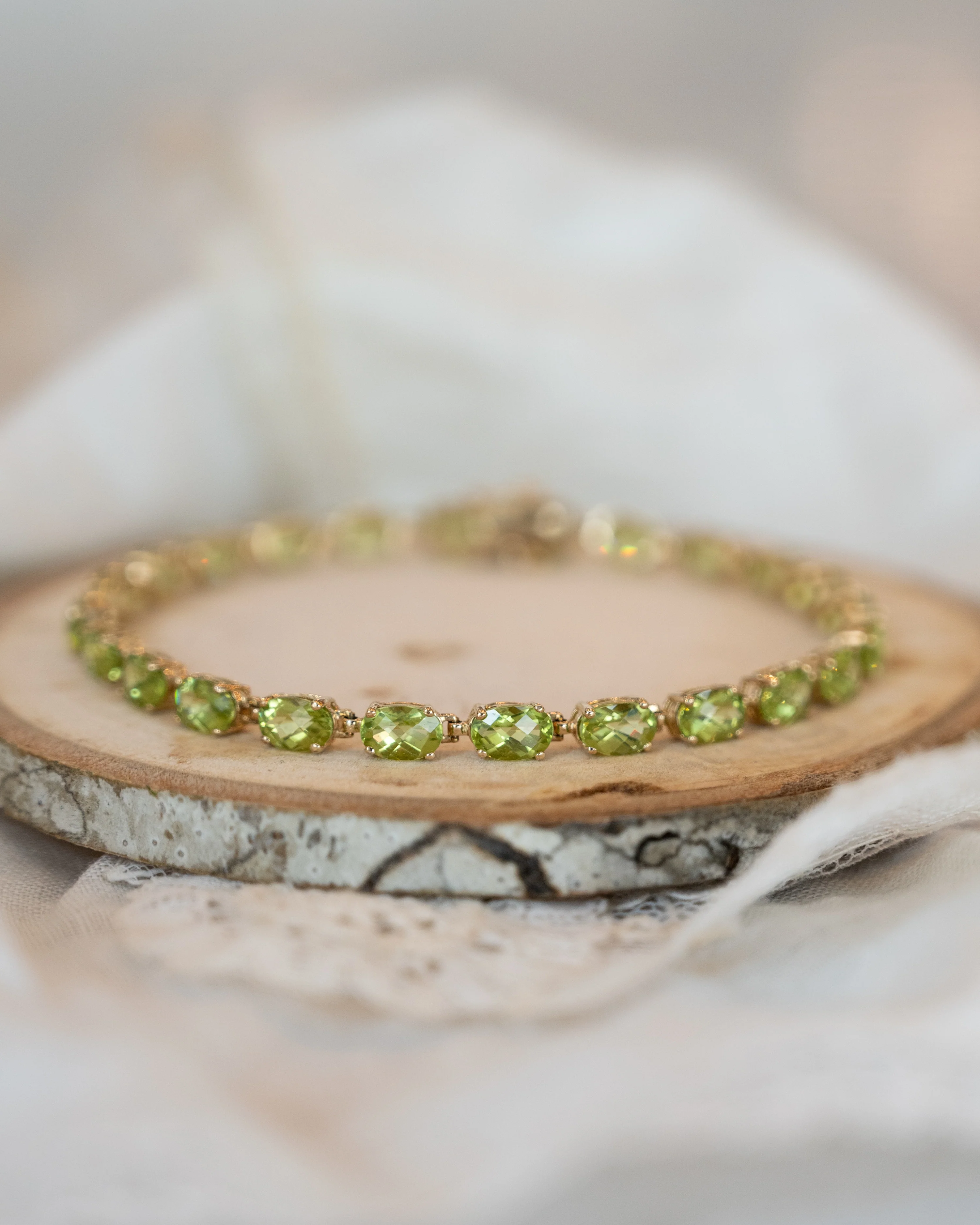 11.52 Oval Peridot Tennis Bracelet in 14k Yellow Gold - Image 5
