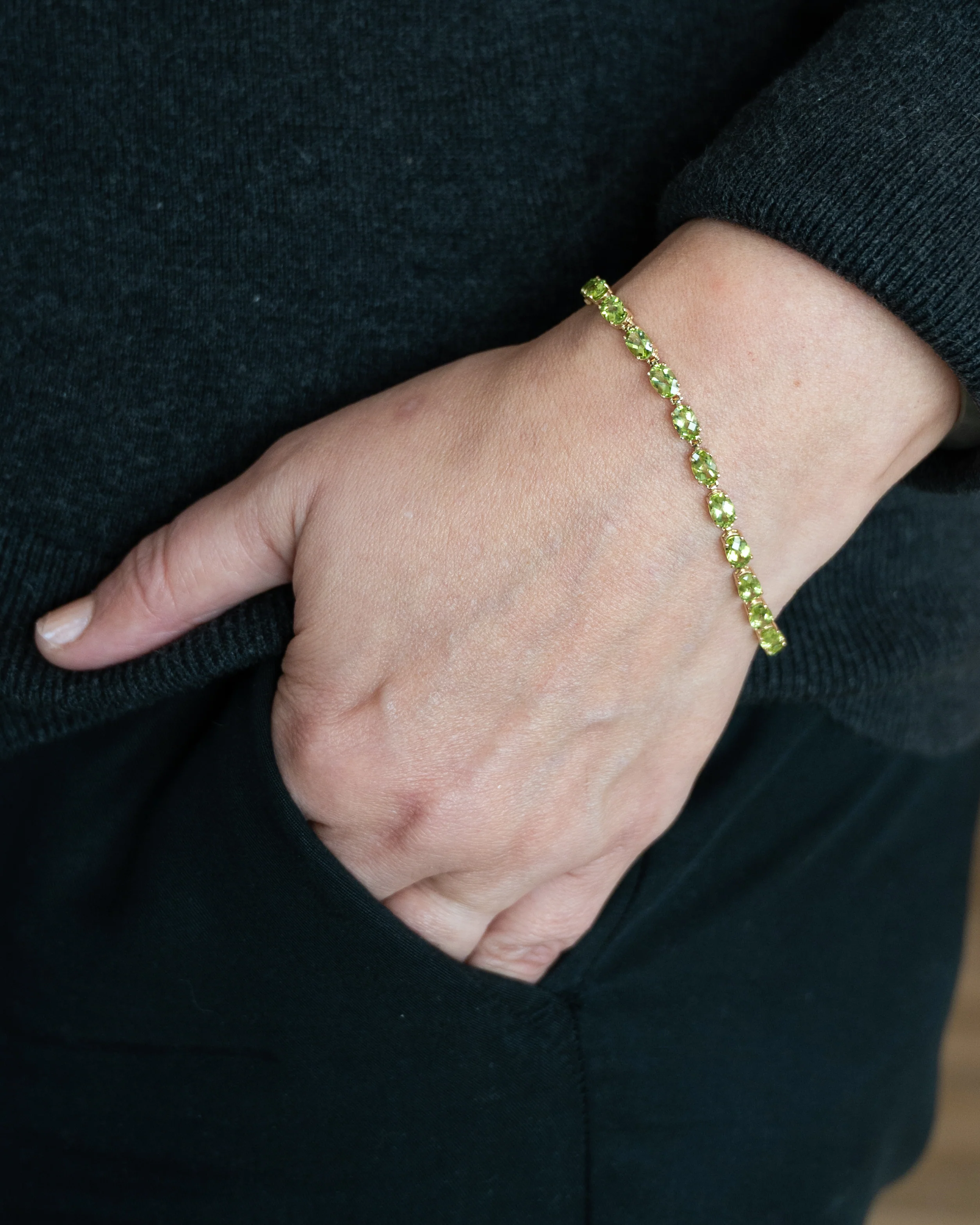 11.52 Oval Peridot Tennis Bracelet in 14k Yellow Gold - Image 6