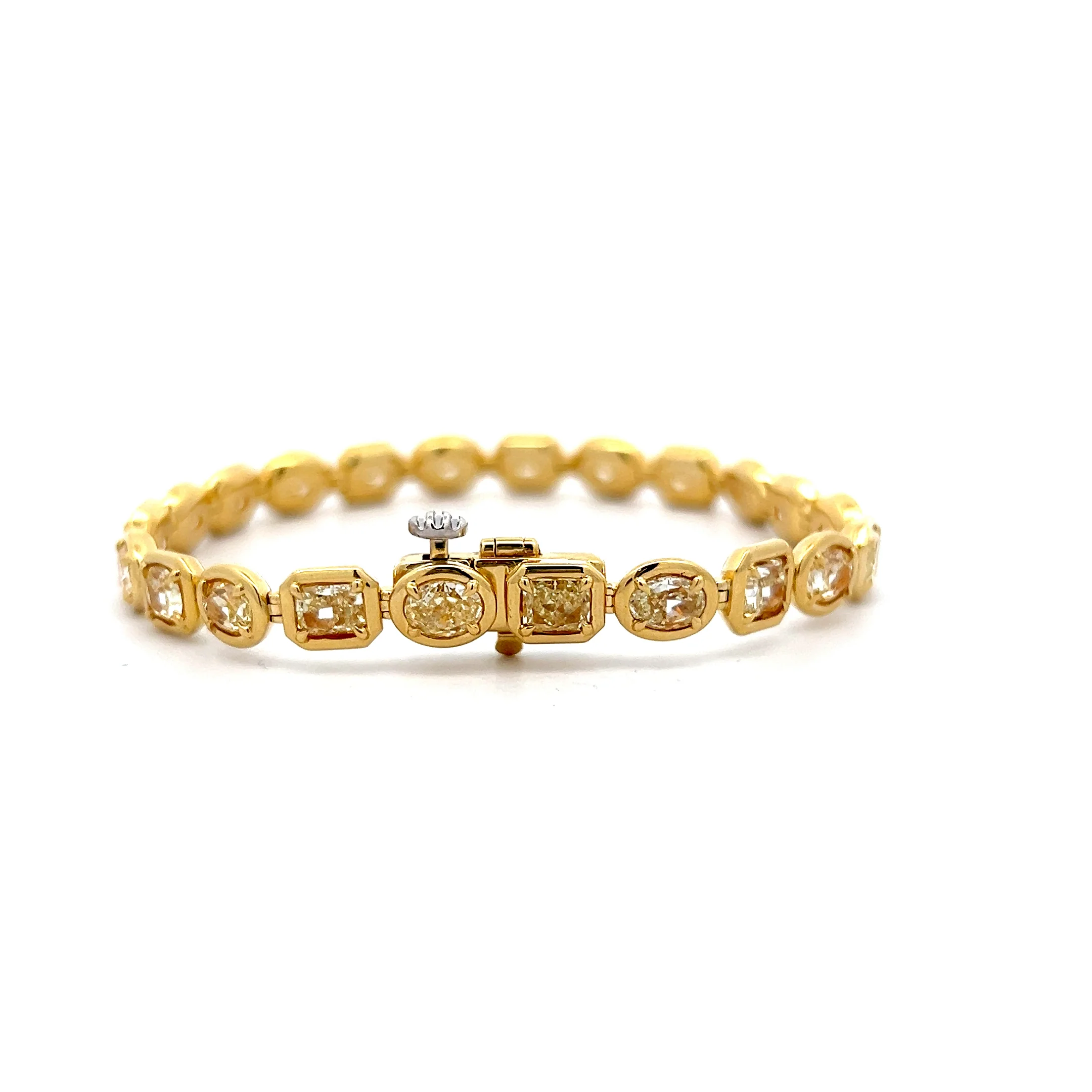 11.54 Mixed Cut Diamond Tennis Bracelet in 18k - Image 4