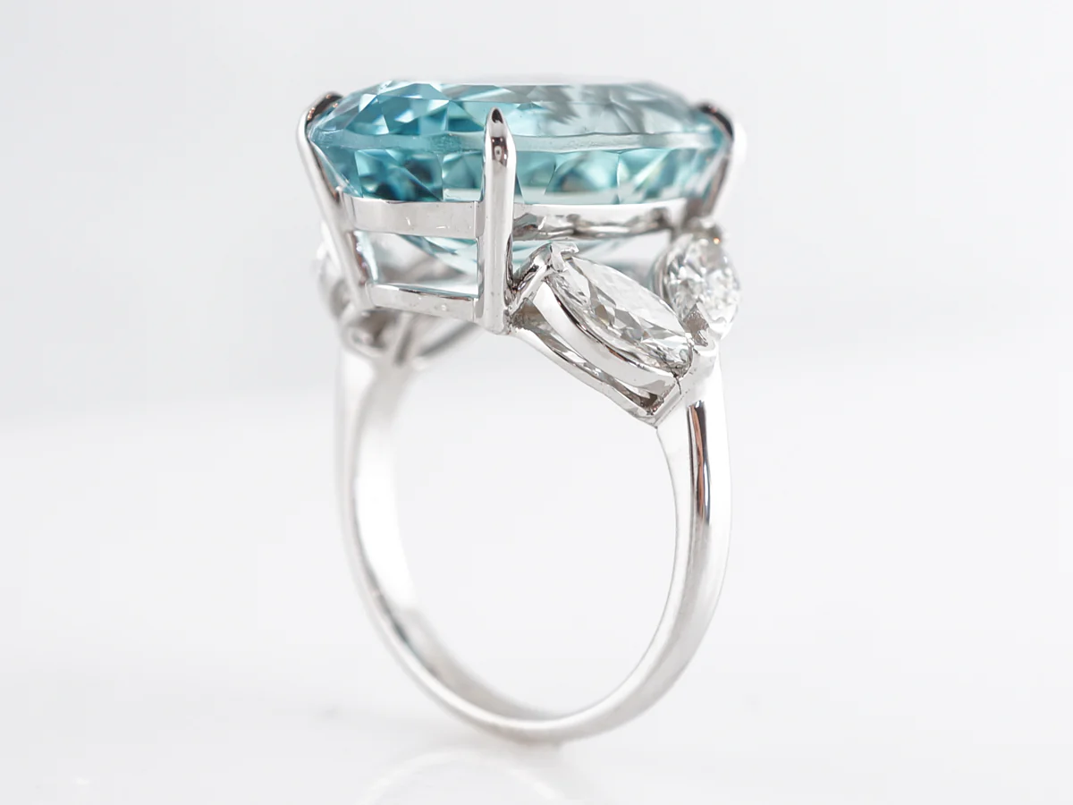 11 Carat Aquamarine Ring w/ Diamond Accents in 14k - Image 4