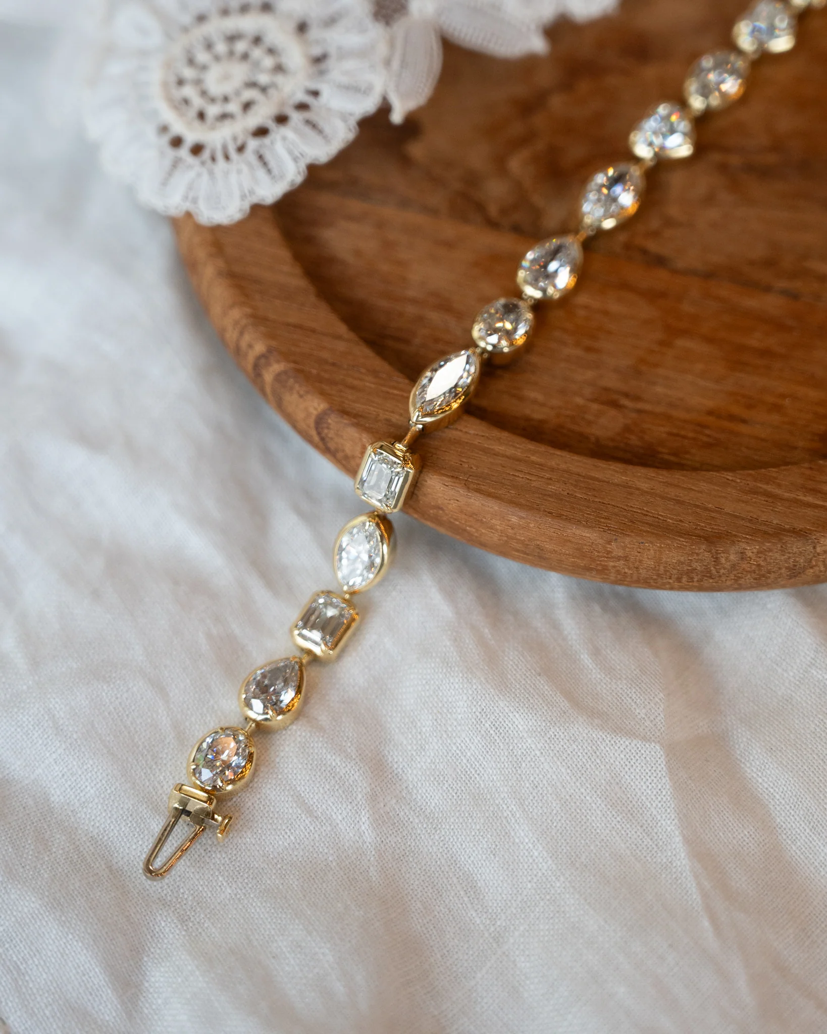 12.63 Mixed Cut Diamond Bezel Bracelet in 18k - Image 6