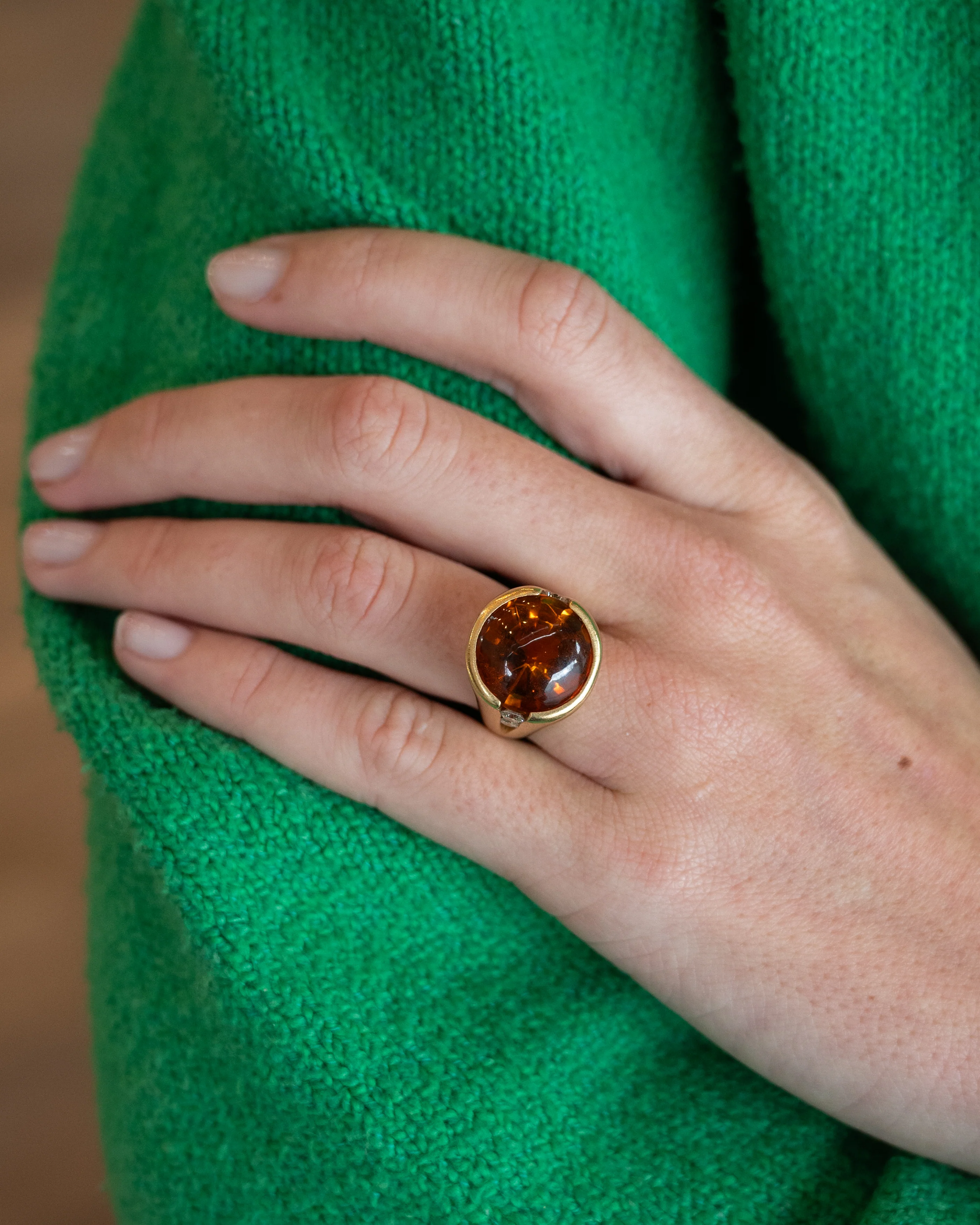 13.60 Cabochon Citrine Cocktail Ring 18k Yellow Gold - Image 9