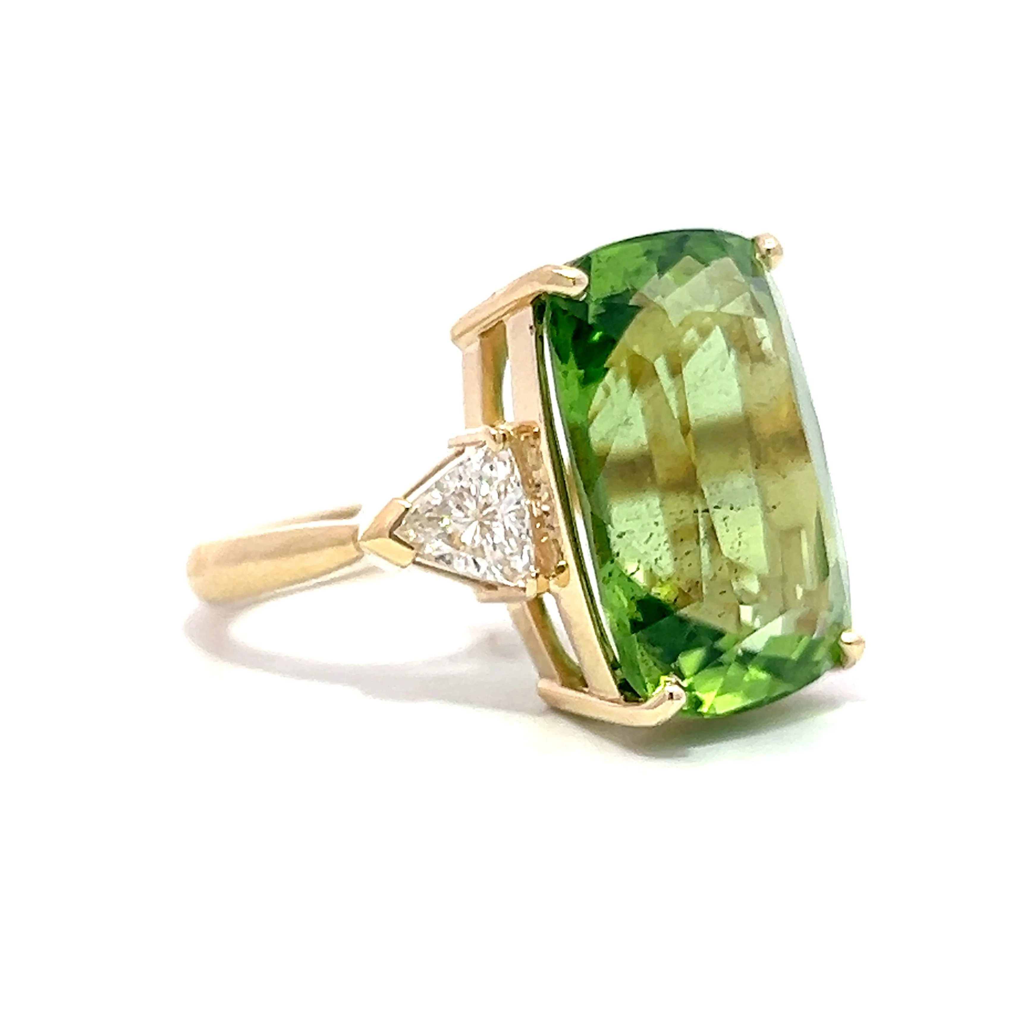 14.35 Emerald Cut Peridot & Diamond Ring in Yellow Gold - Image 3