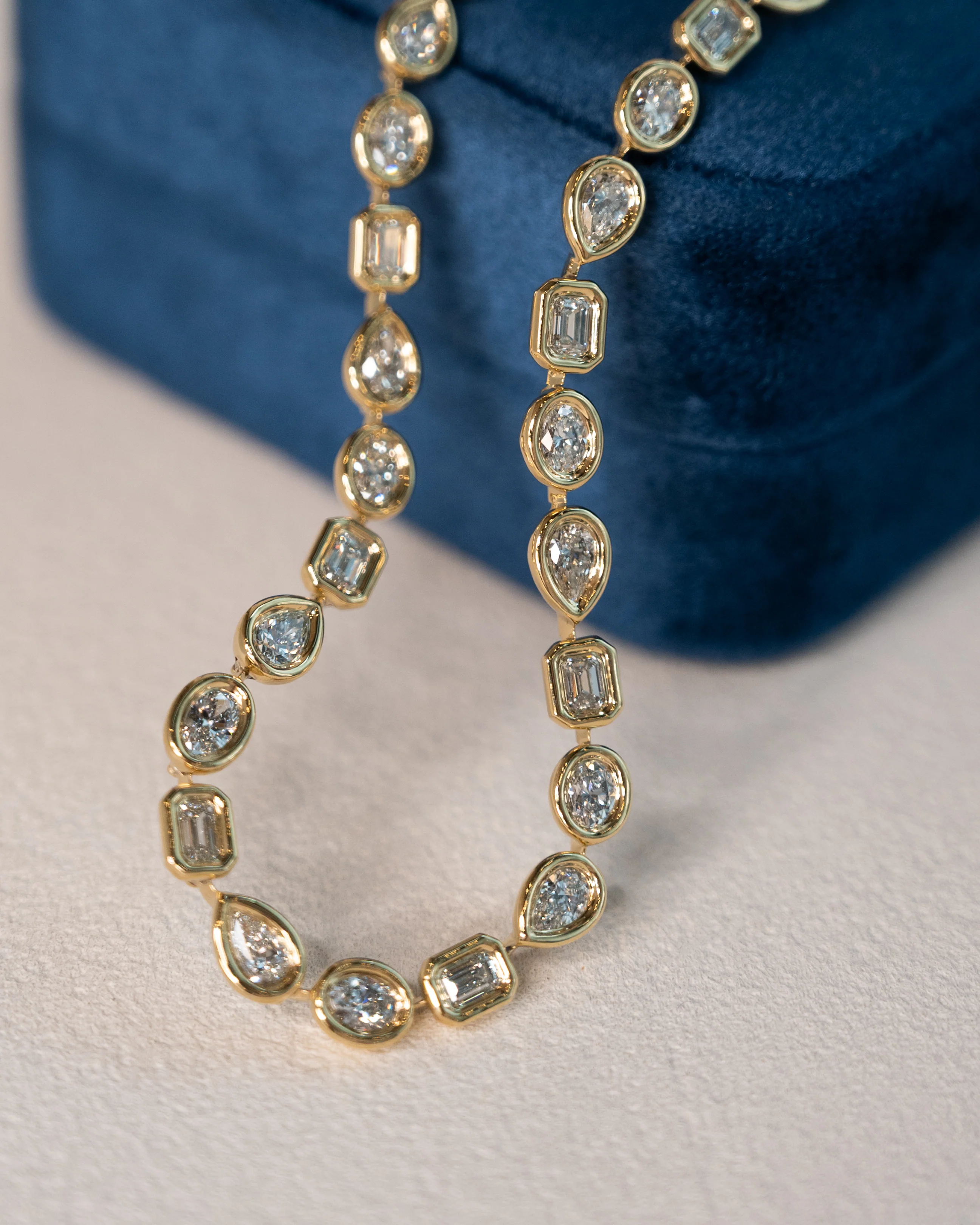 14 Carat Diamond Tennis Necklace 18k Yellow Gold - Image 5