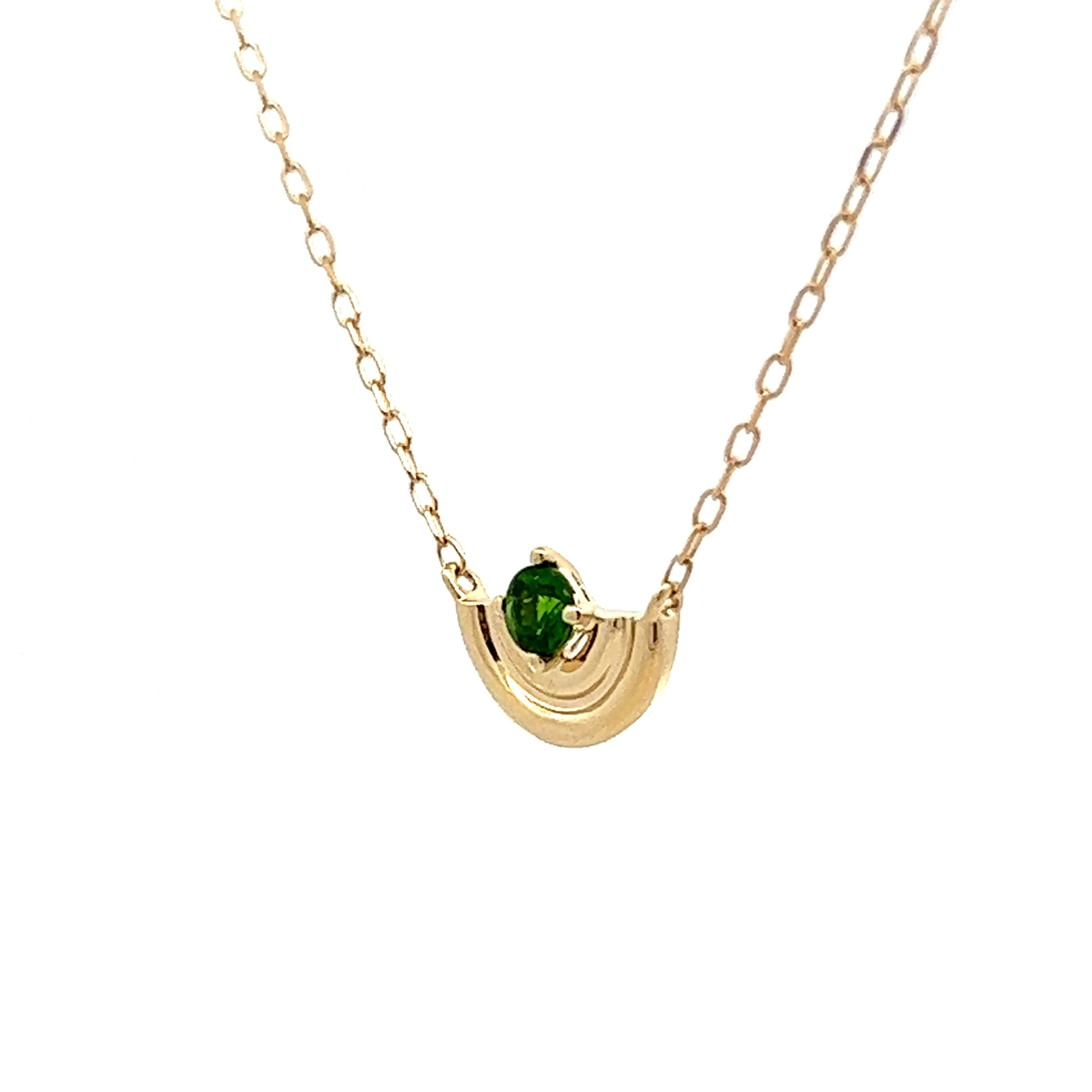 .14 Chrome Diopside Pendant Necklace in Yellow Gold - Image 2