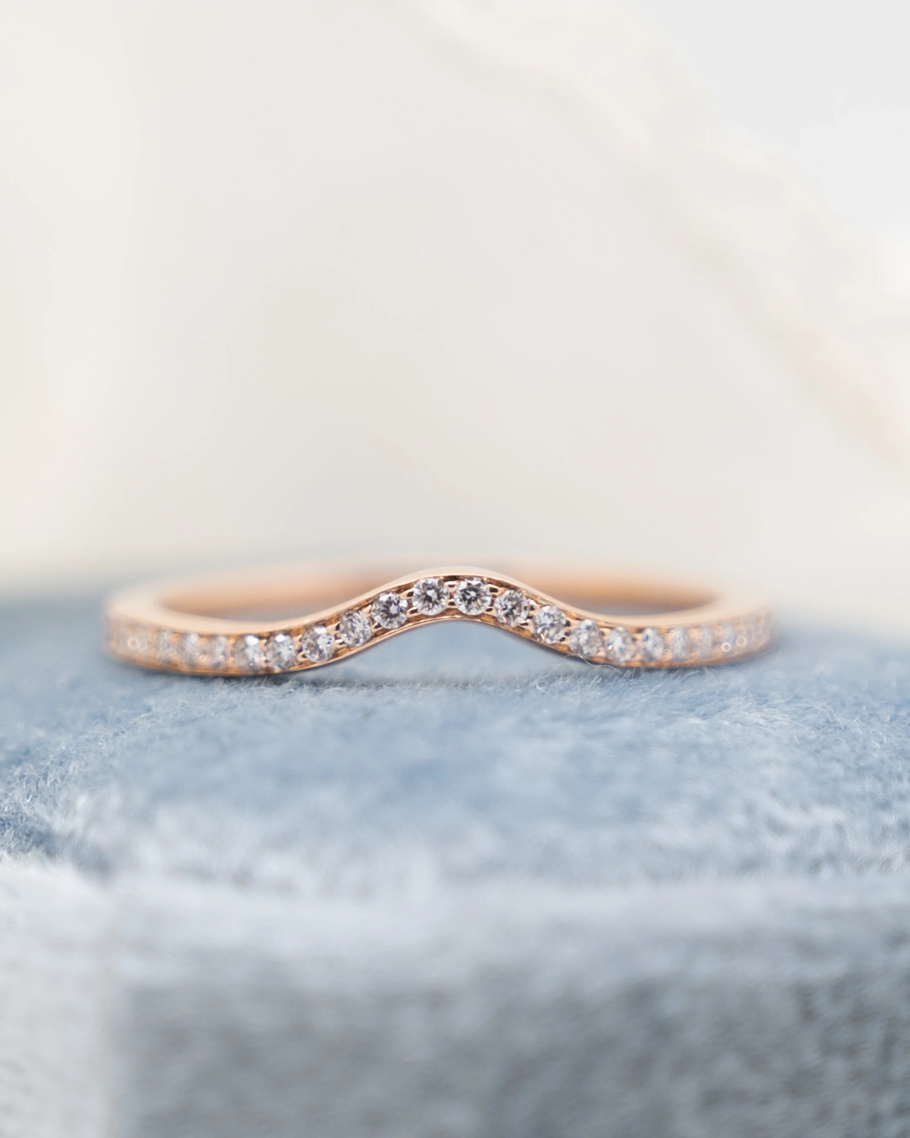 .14 Round Brilliant Diamond Contour Band in 14k - Image 6