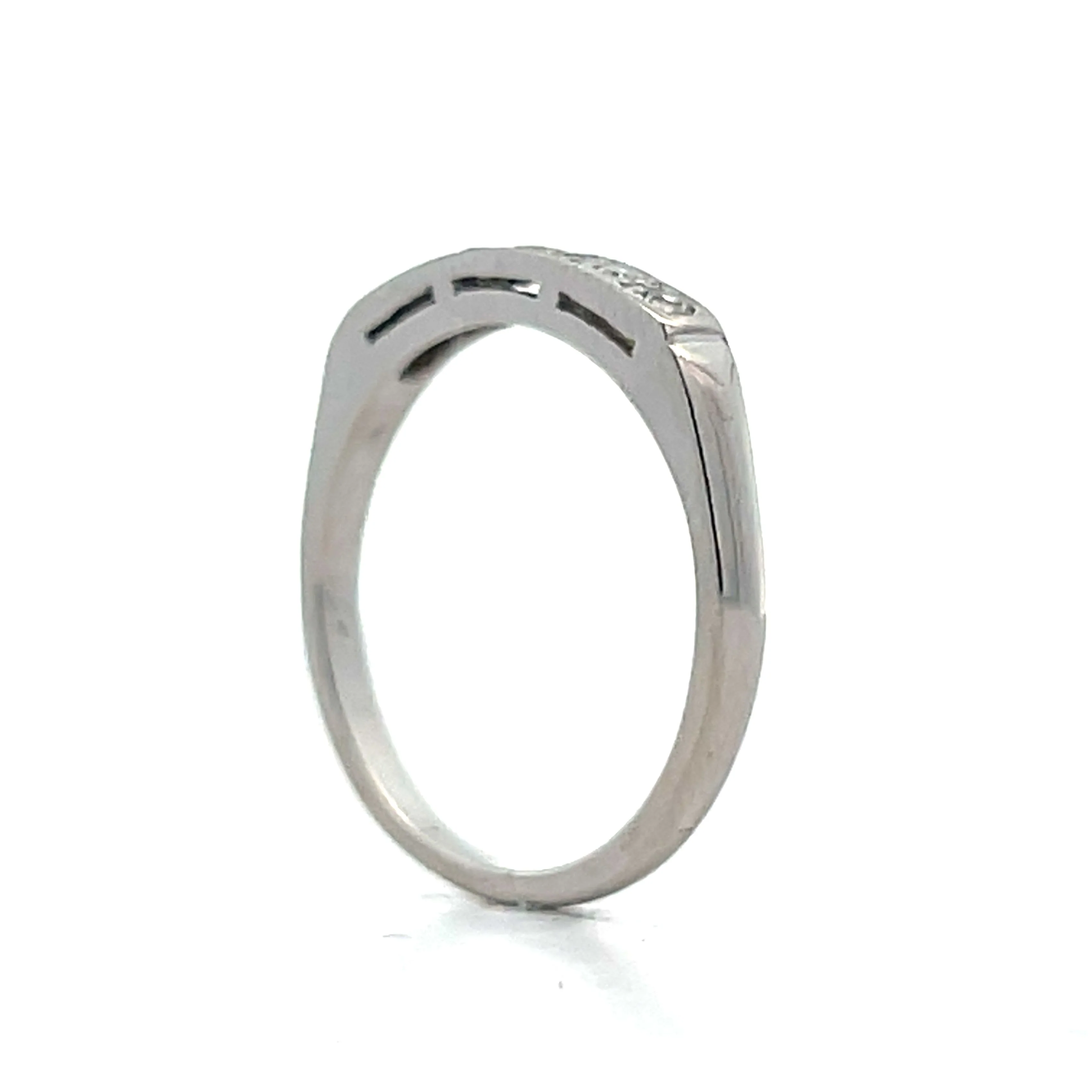 .14 Vintage Round Diamond Wedding Band in Platinum - Image 5