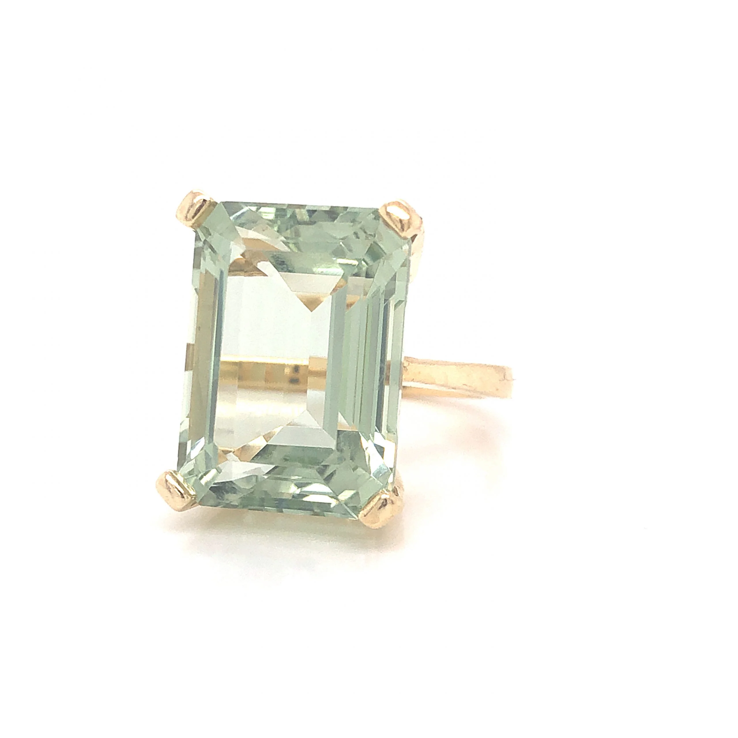 15.00 Green Amethyst Cocktail Ring in 14k Yellow Gold - Image 2