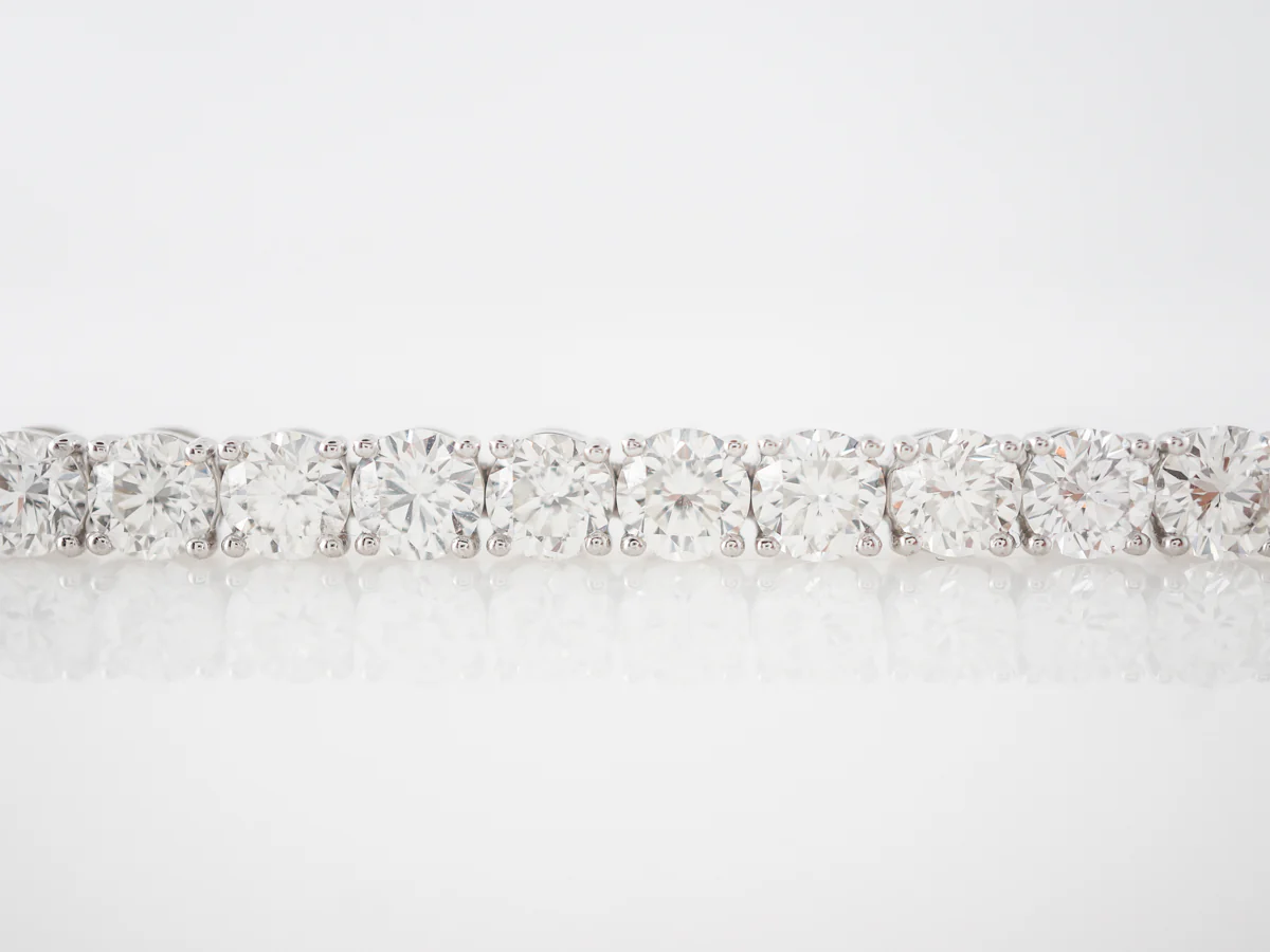15 Carat Straight Line Diamond Tennis Bracelet in Platinum - Image 3