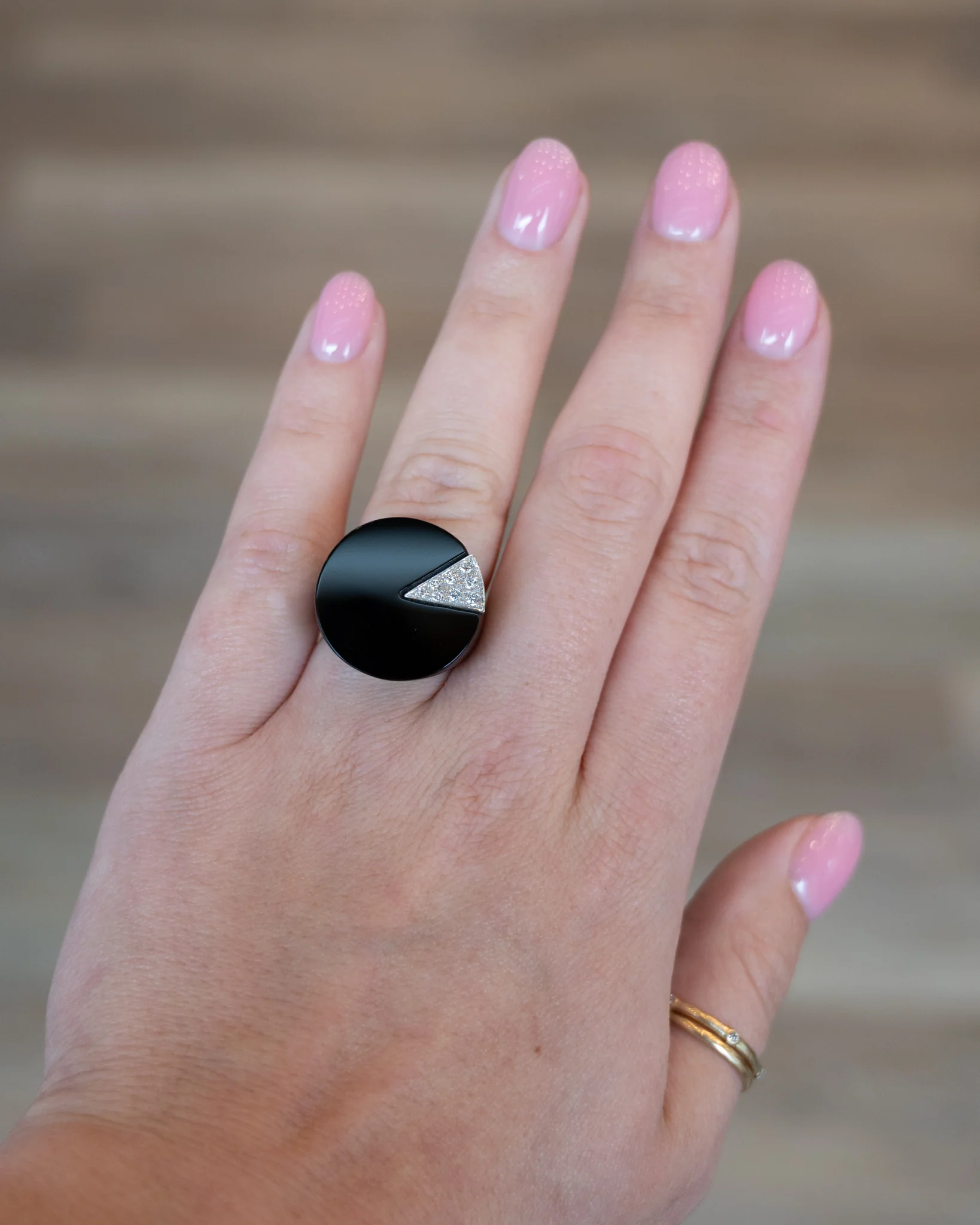 .15 Onyx & Diamond Cocktail Ring in 18k White Gold - Image 8