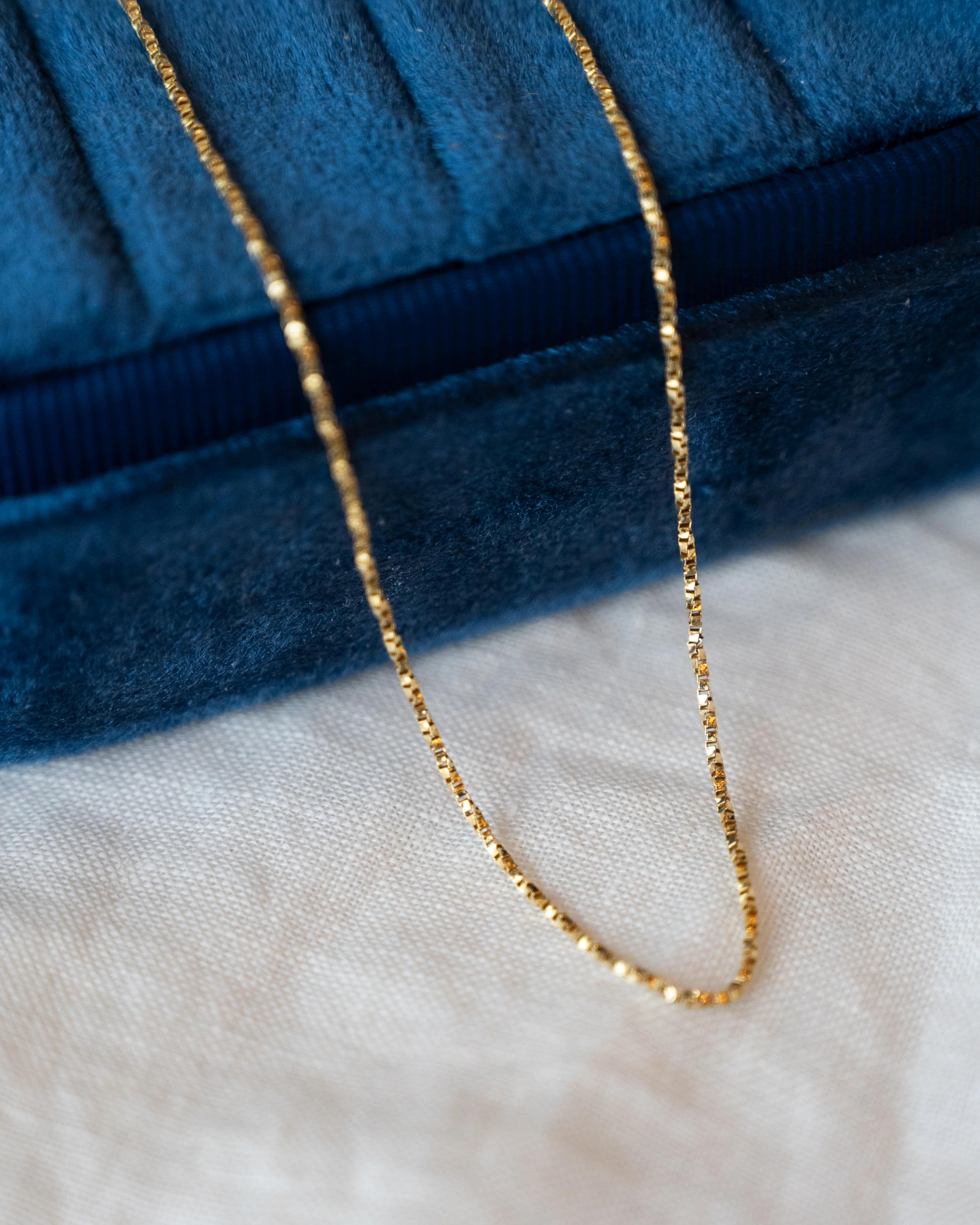 16.75" Twisted Box Chain Necklace 14k Yellow Gold - Image 6