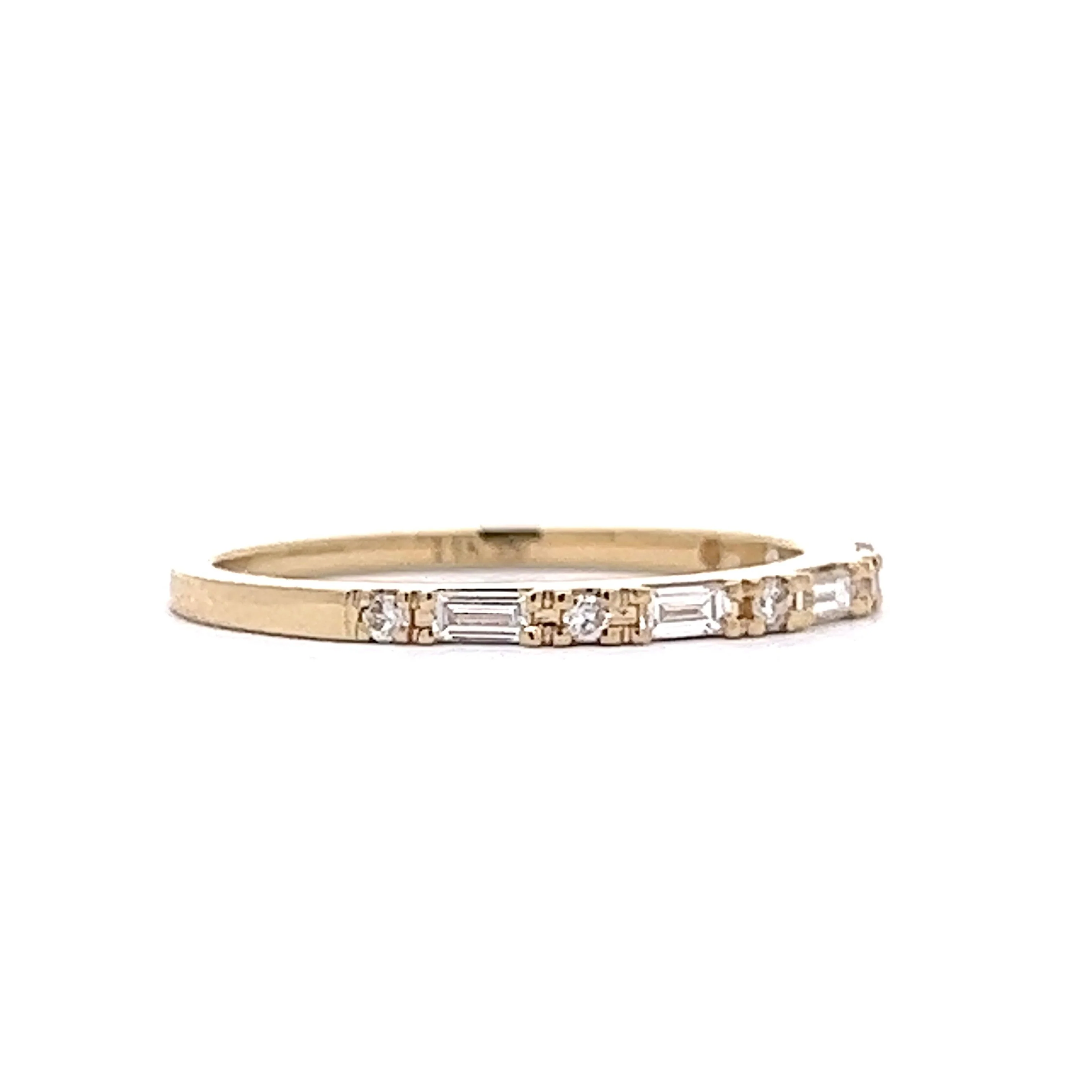 Baguette & Round Brilliant Diamond Wedding Band in 14k Yellow Gold - Image 3