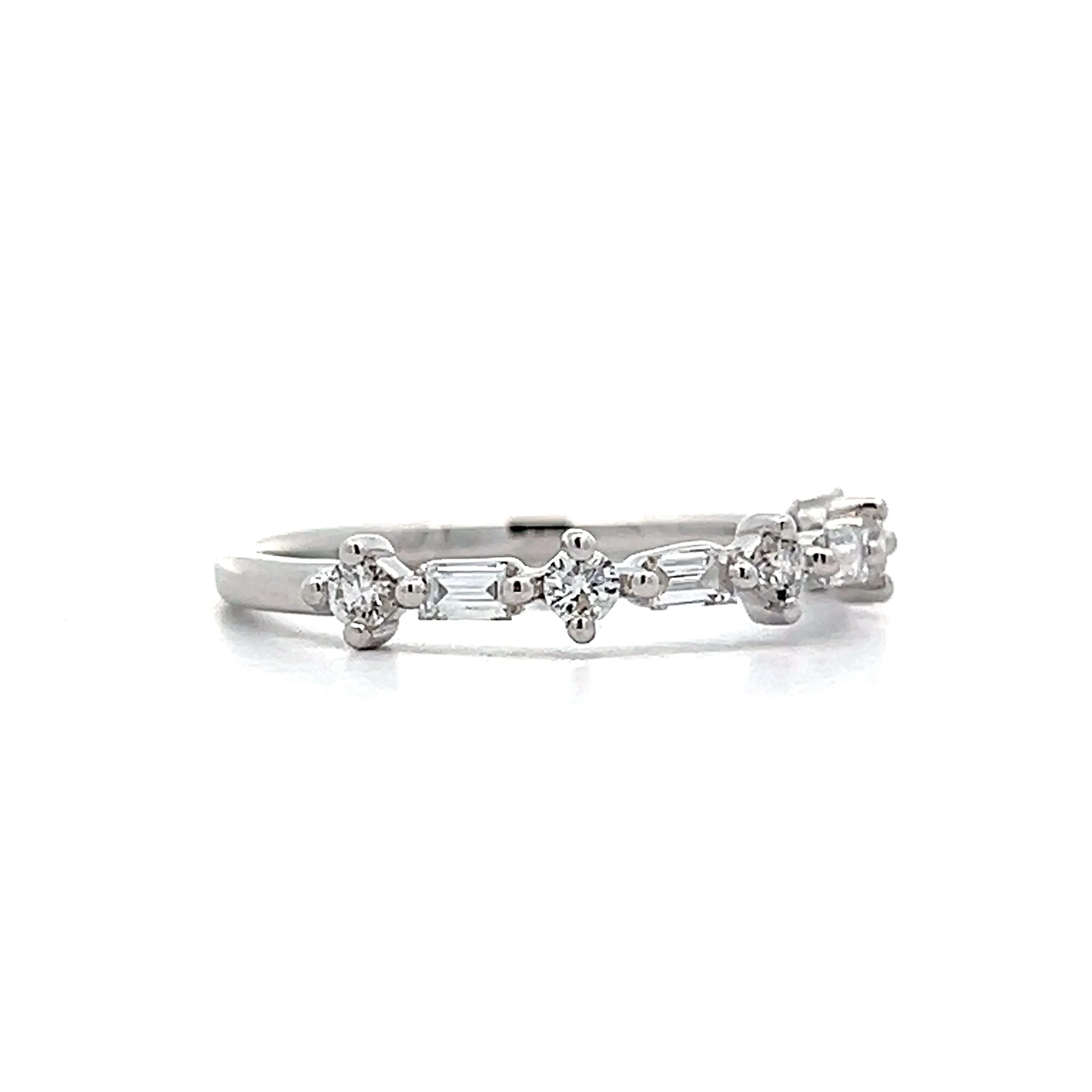 .17 Baguette & Round Diamond Wedding Band in 14k - Image 3