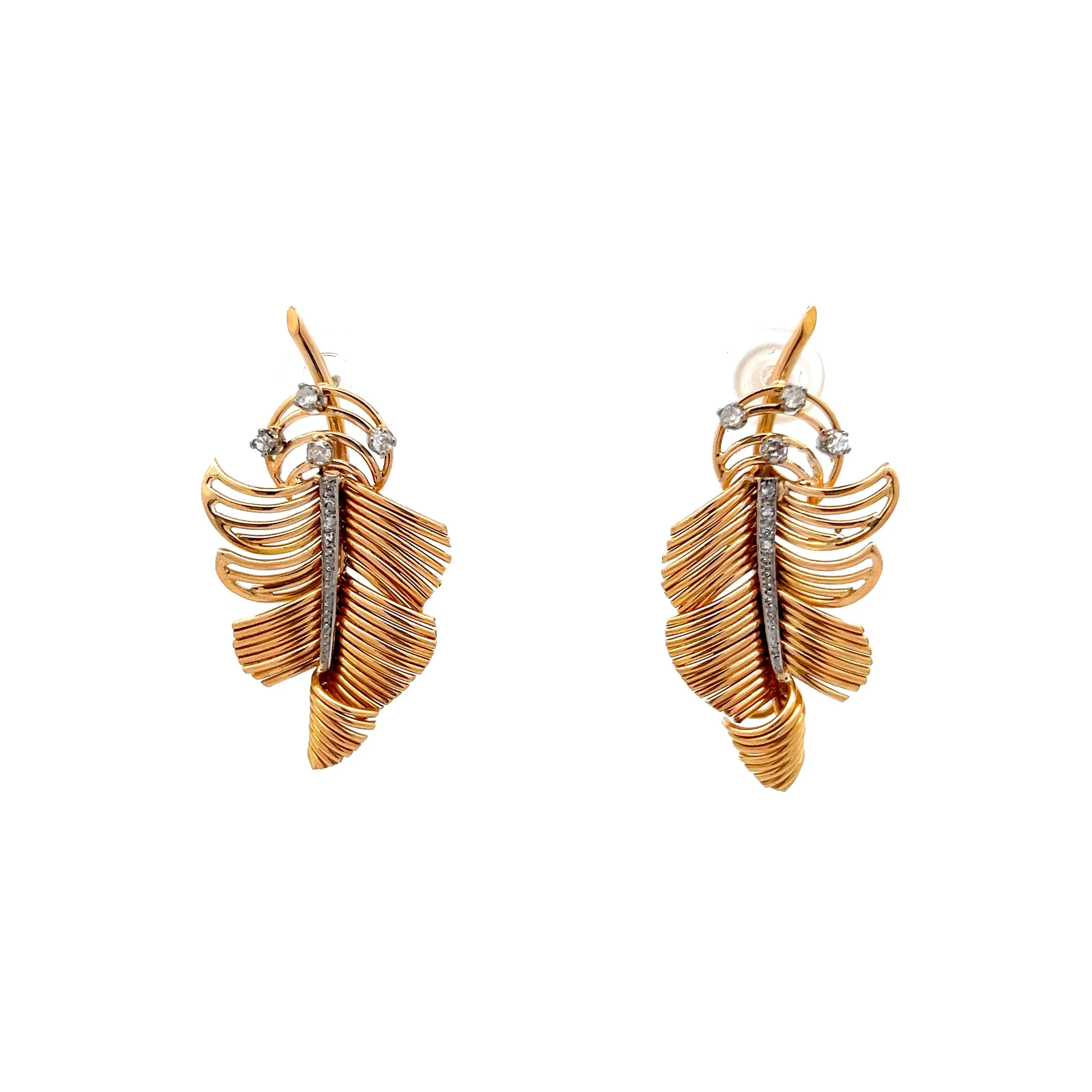 .17 Vintage Leaf Earrings in 14k Yellow Gold