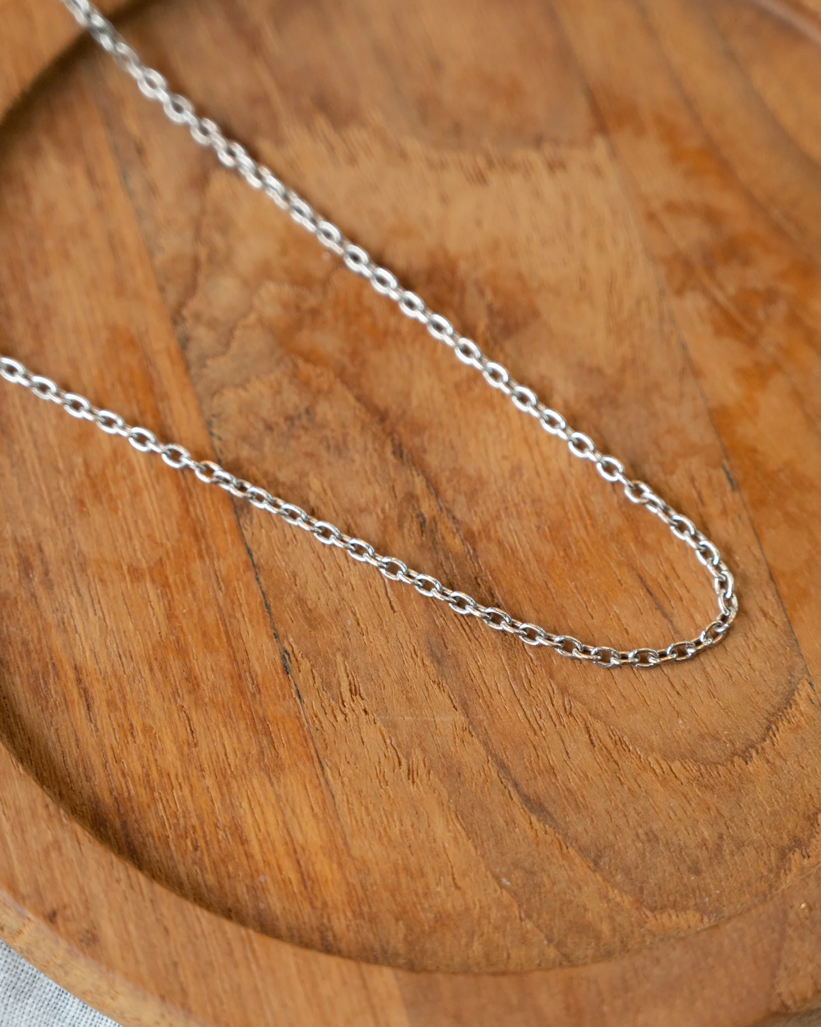 18" Cable Style Link Necklace in 14k White Gold - Image 5