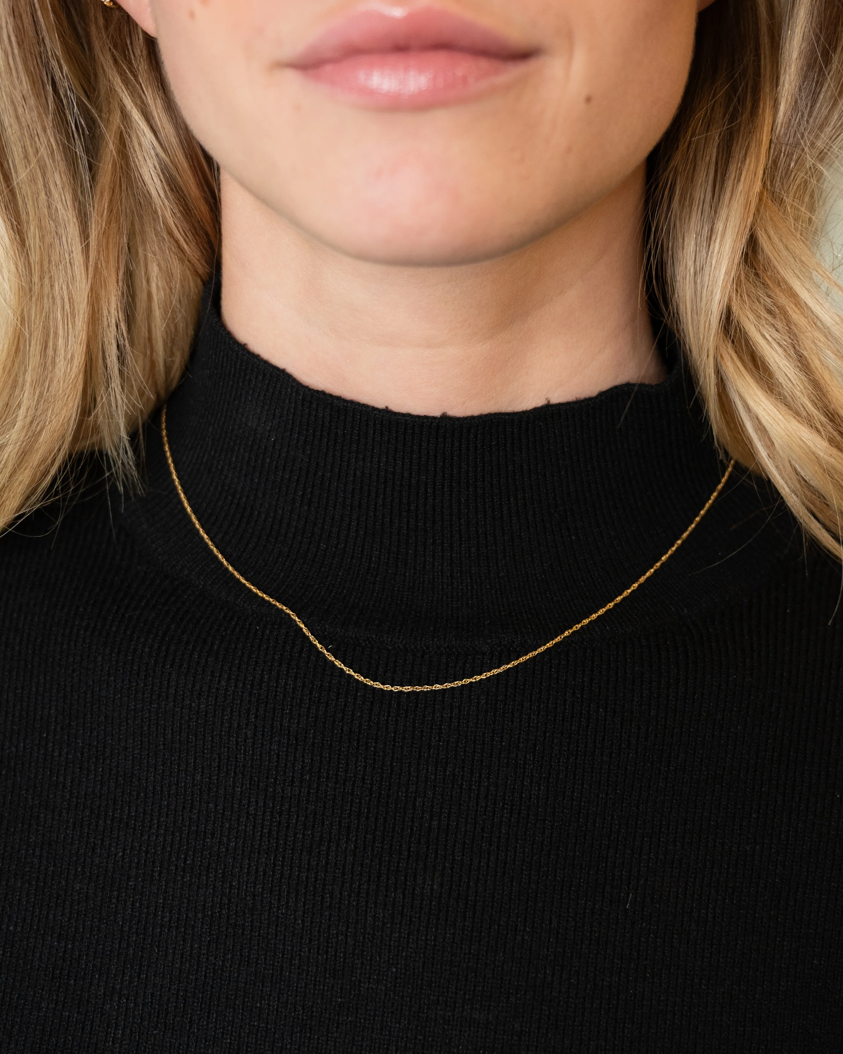 18" Singapore Chain Necklace in 14k Yellow Gold - Image 6