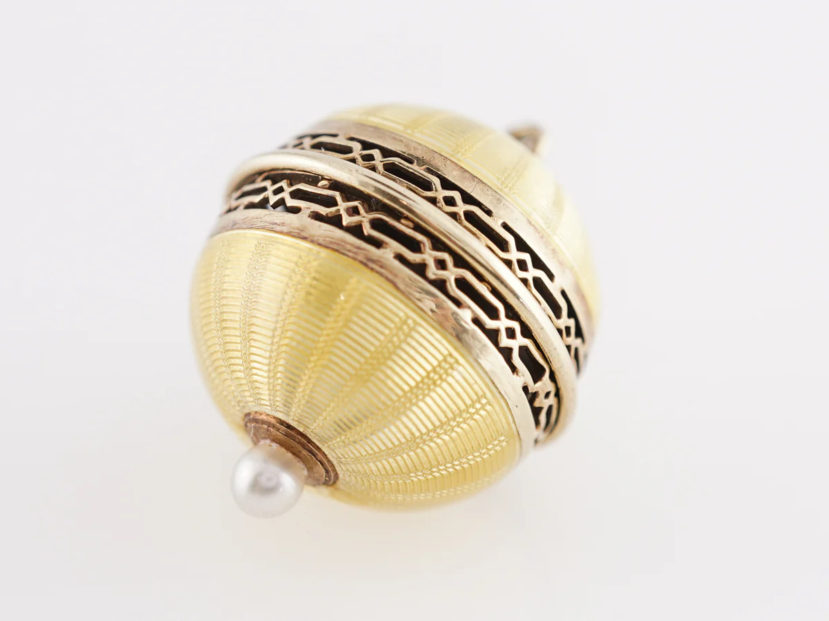 1800s Vinaigrette Pendant in 14k Yellow Gold - Image 3