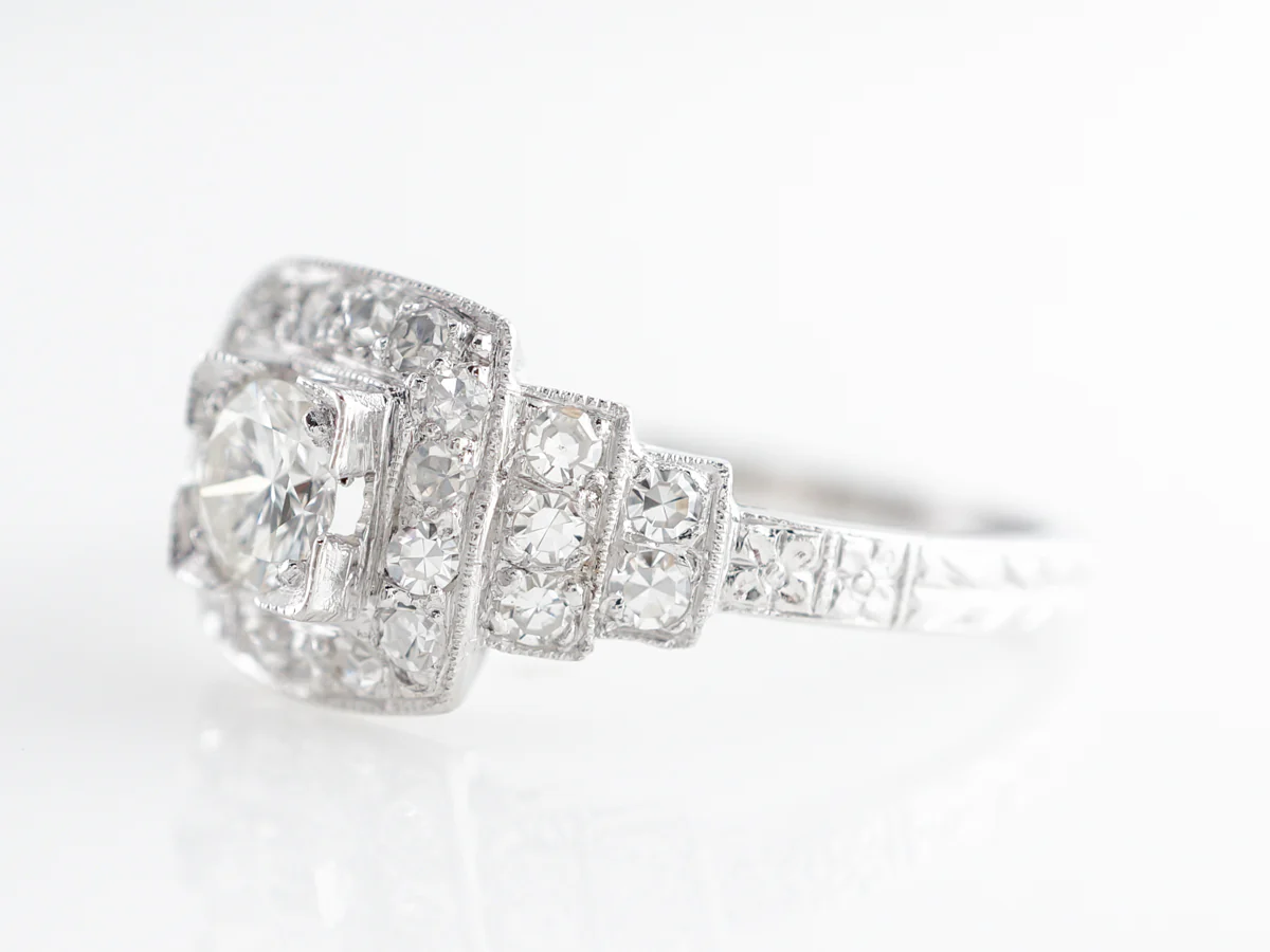 1930's Cluster Diamond Engagement Ring in Platinum - Image 2