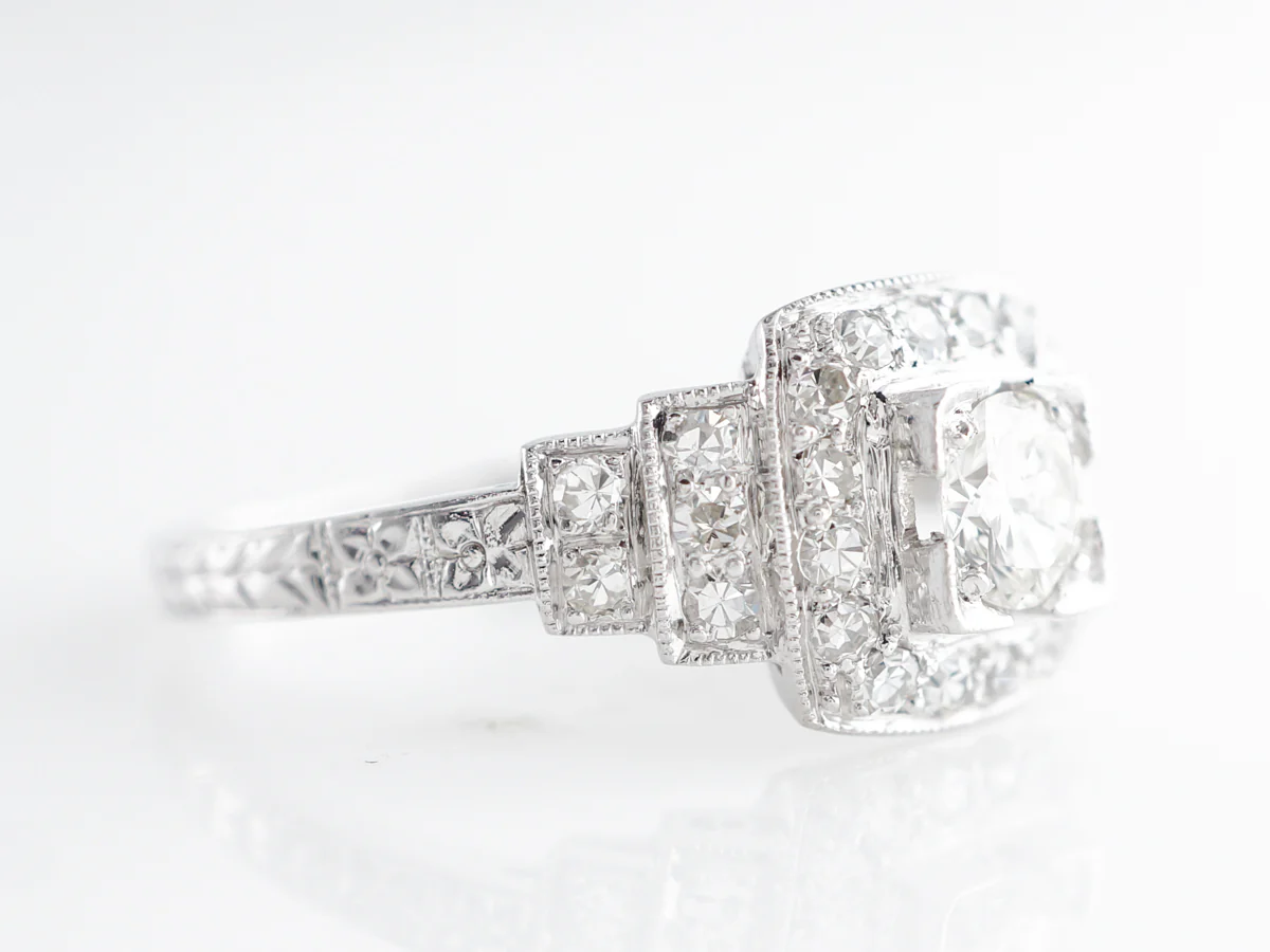 1930's Cluster Diamond Engagement Ring in Platinum - Image 3