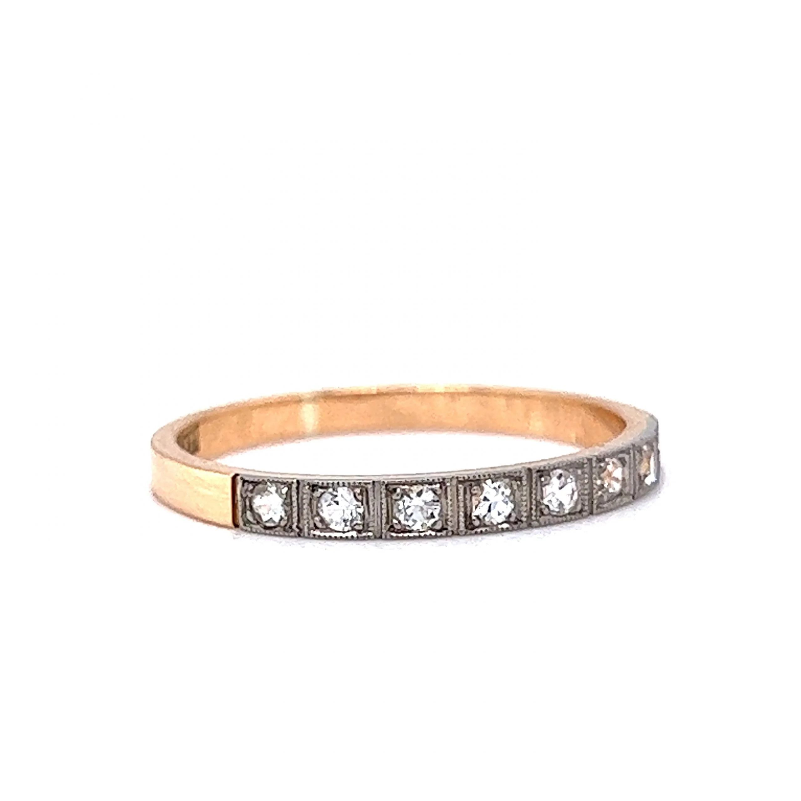 1940's Engraved Two-Toned Diamond Wedding Band in 18k Gold - Image 3