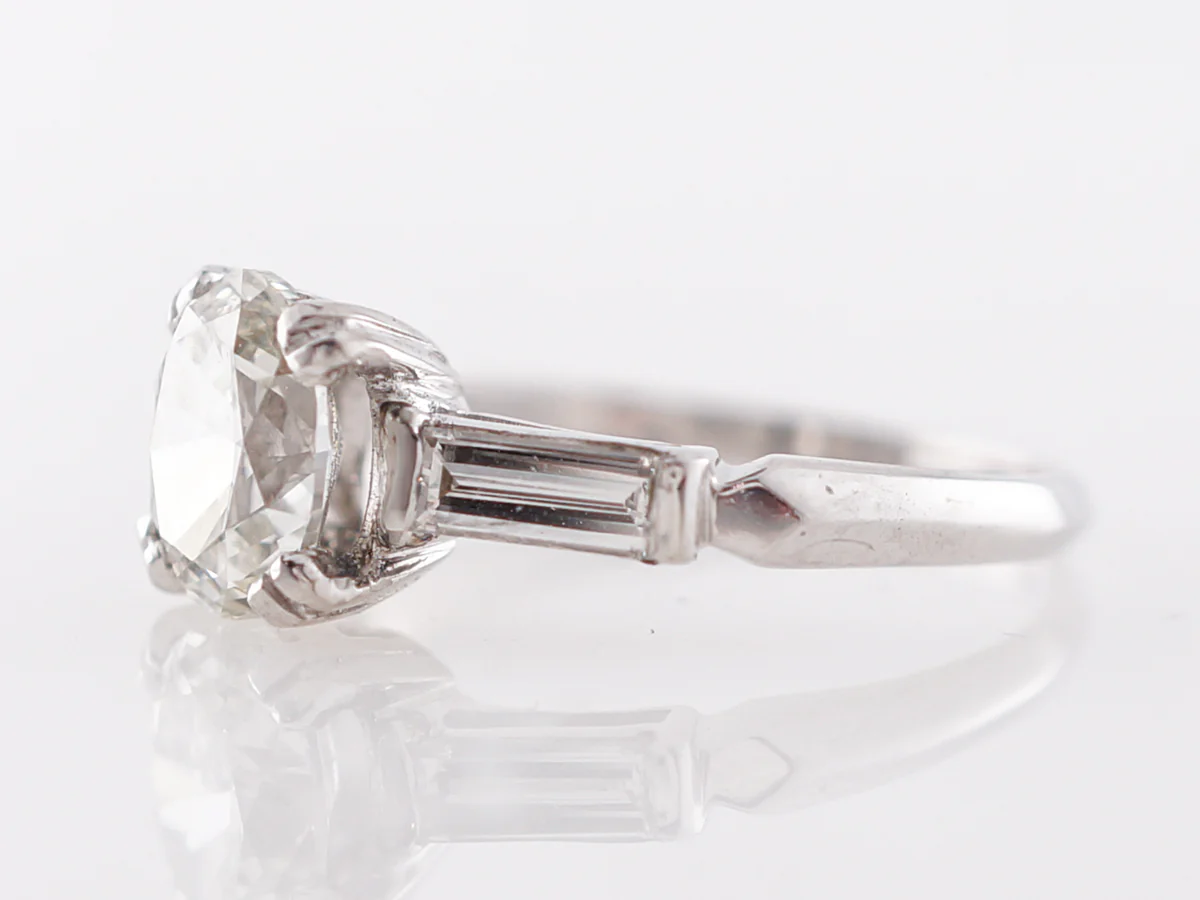 1950's Oval Cut Diamond Engagement Ring in Platinum - Image 2