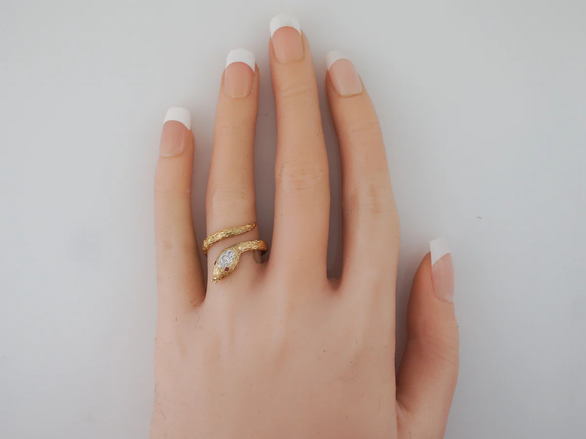 1950's Vintage Diamond Snake Ring in Yellow Gold - Image 5