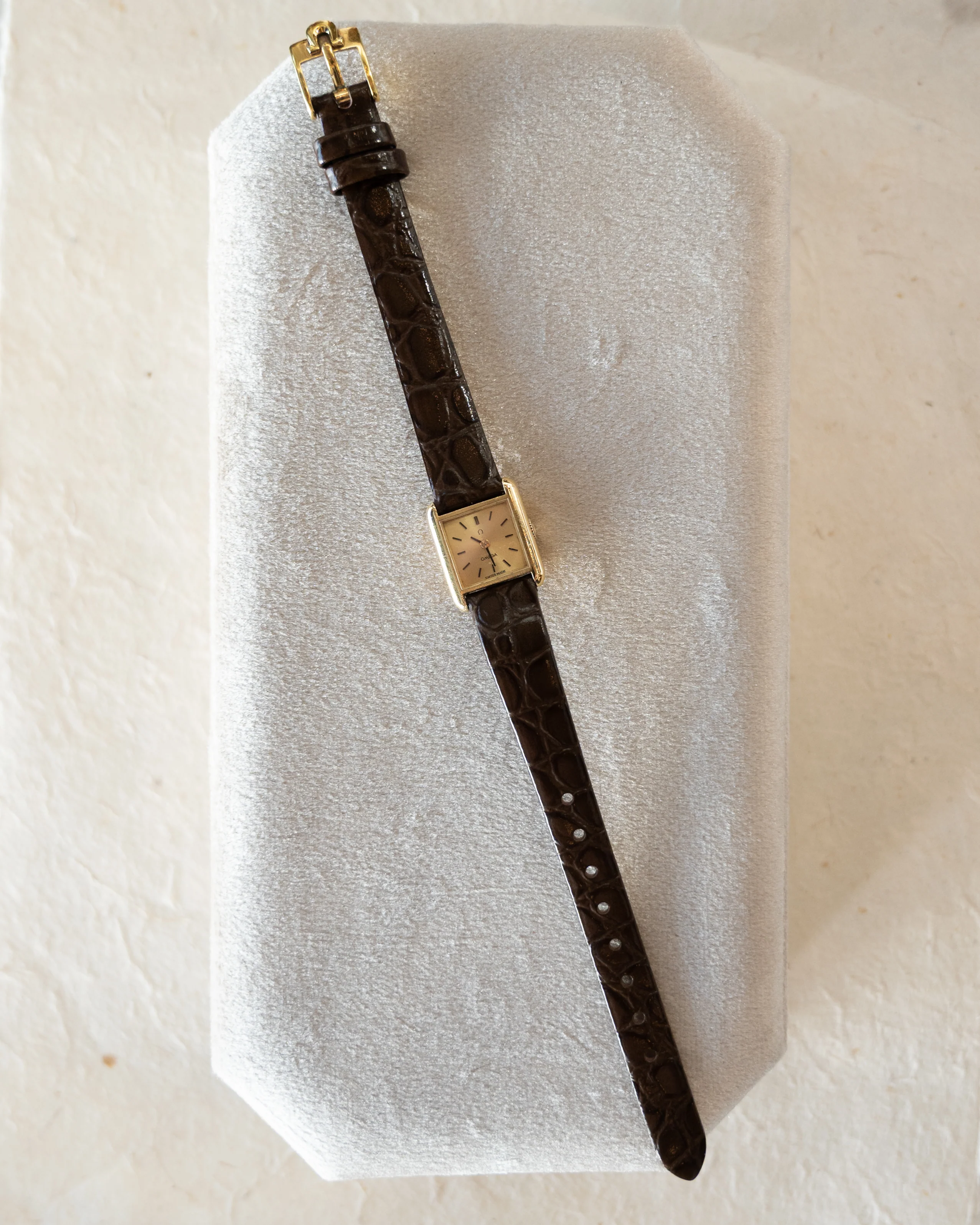 1969 Omega Ladies Mini Tank 511.356 18k Yellow Gold - Image 5