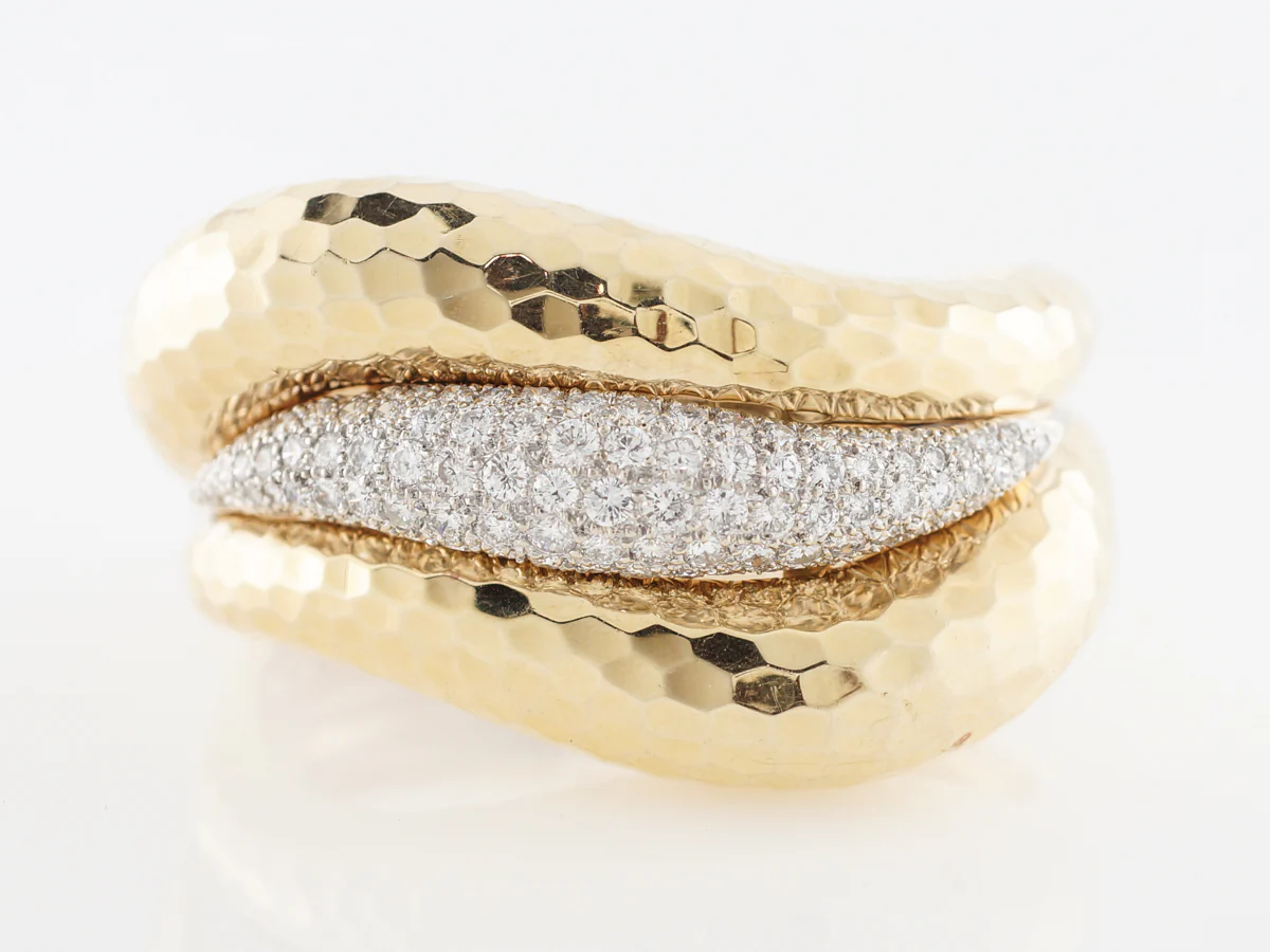 1970's Diamond Bangle Bracelet in Yellow Gold - Image 2