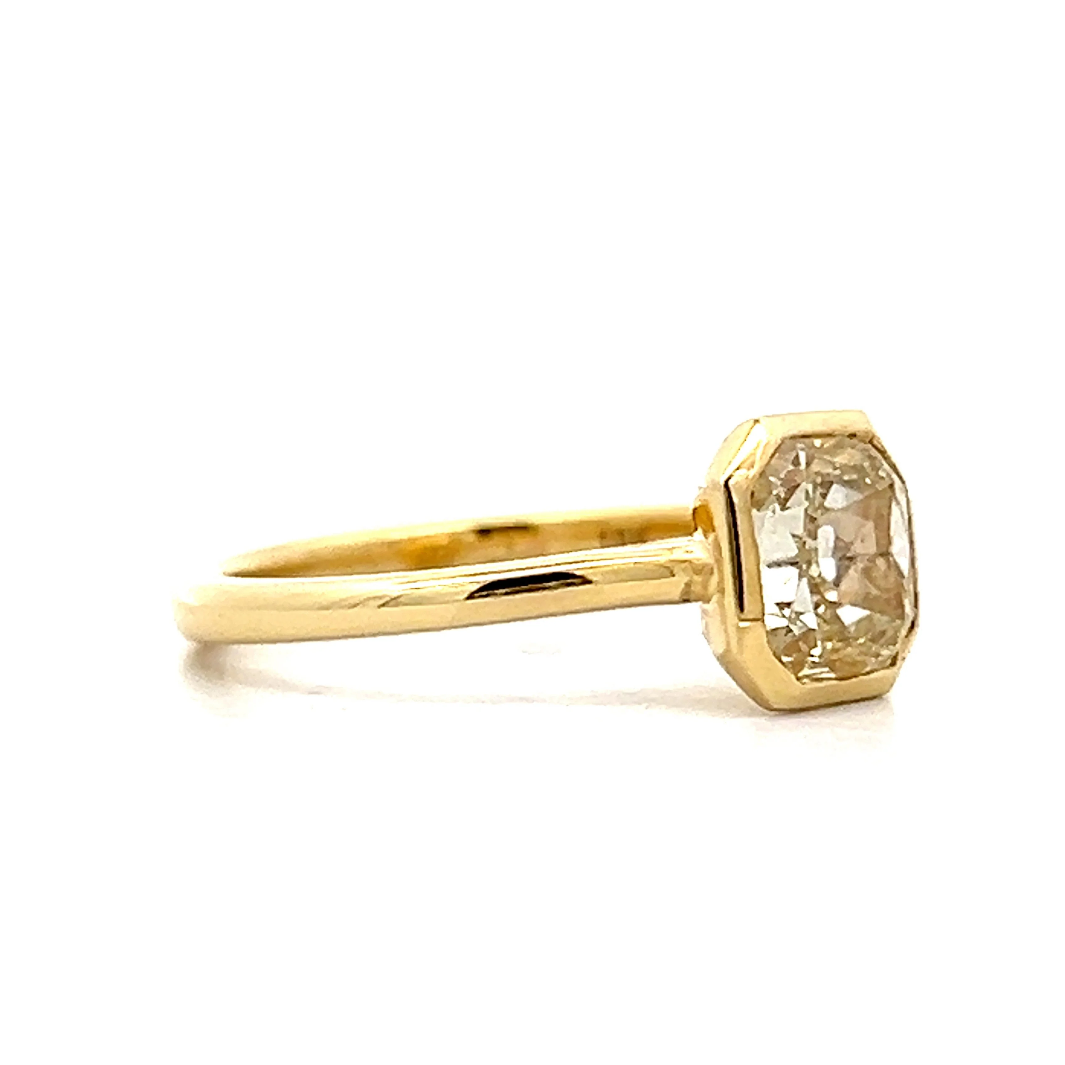 2.00 Carat Cushion Cut Diamond Engagement Ring in Yellow Gold - Image 3