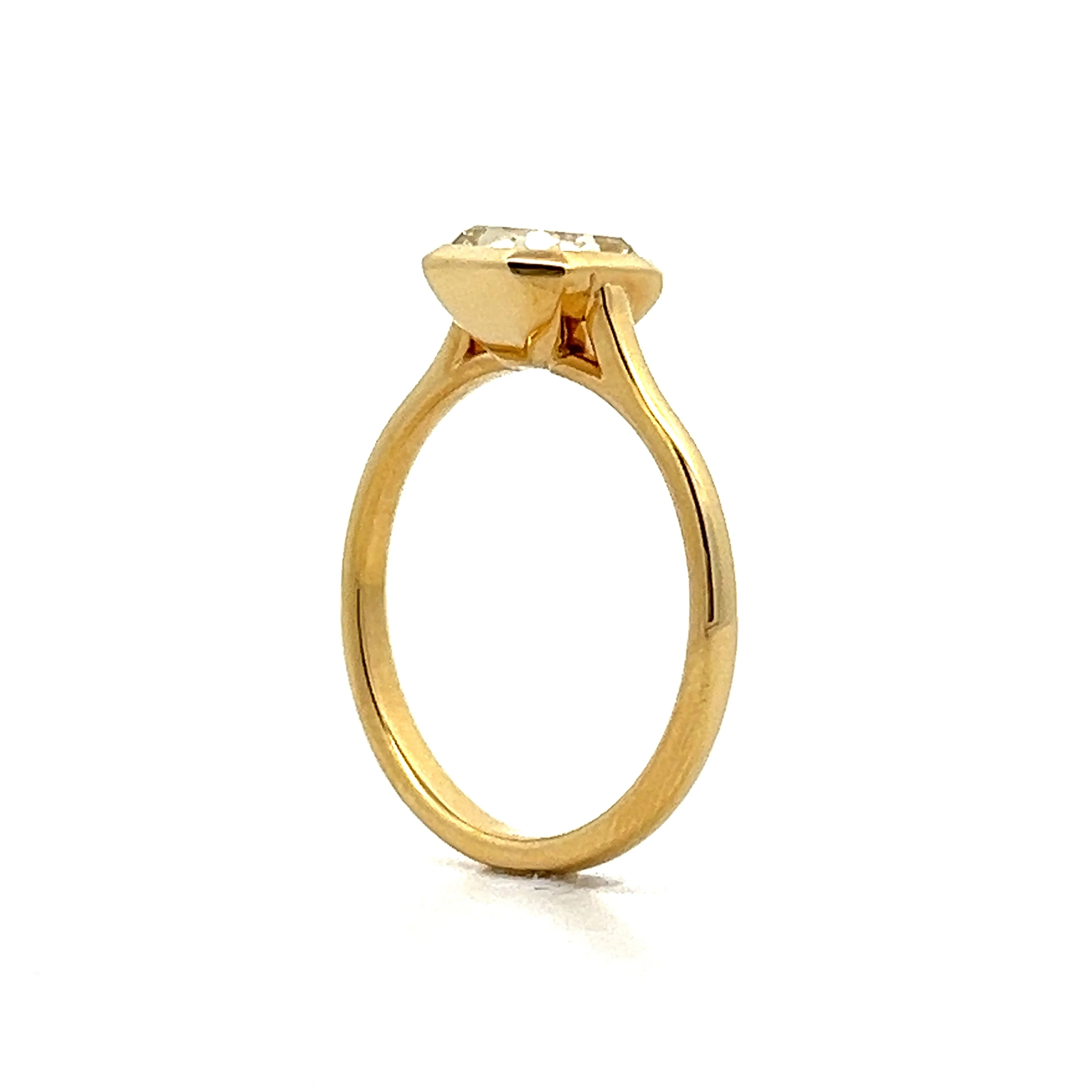2.00 Carat Cushion Cut Diamond Engagement Ring in Yellow Gold - Image 5