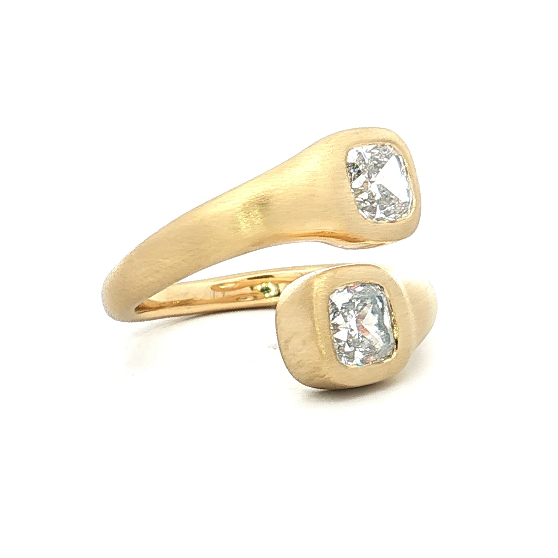 2.02 Cushion Diamond Bypass Ring 18k Yellow Gold - Image 3
