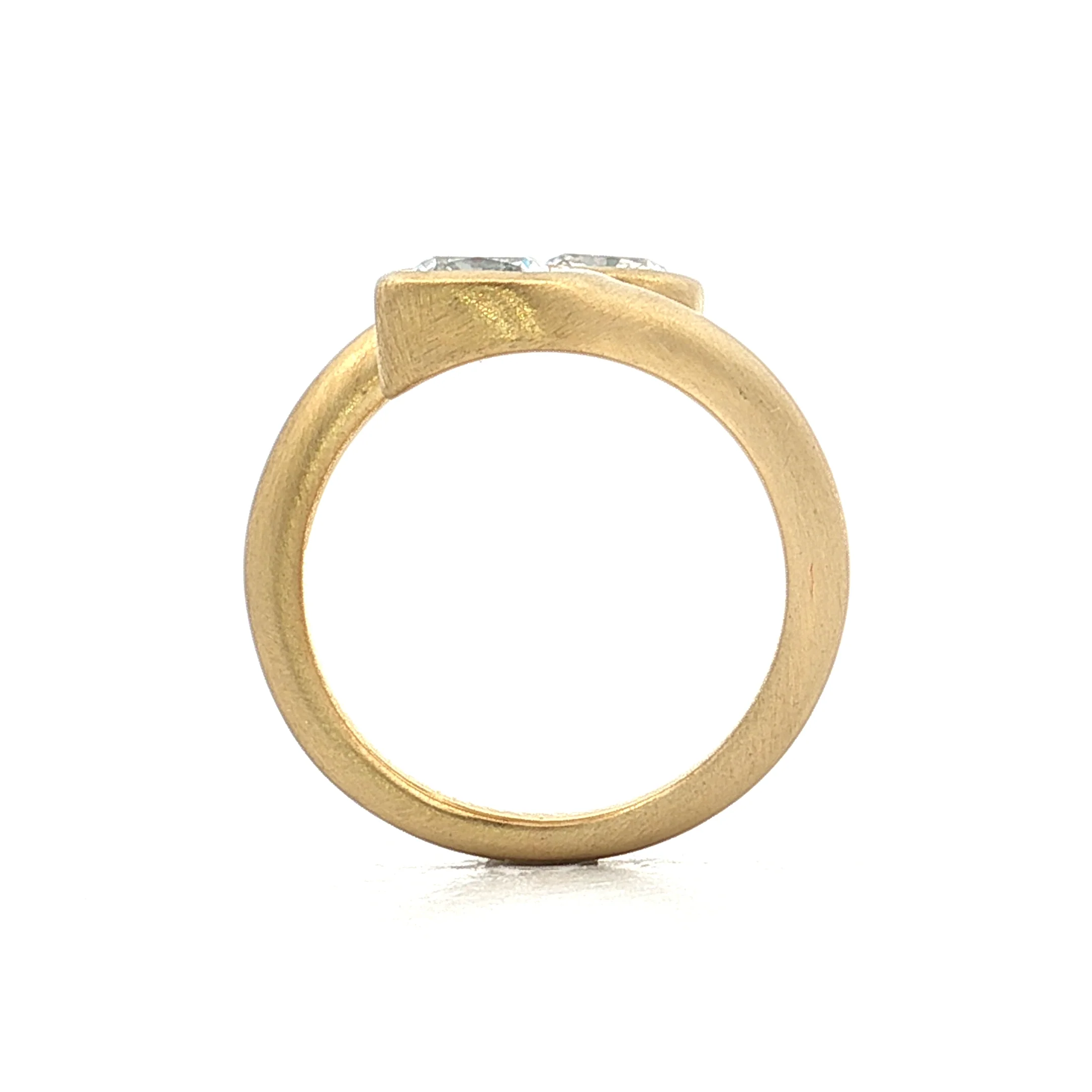 2.02 Cushion Diamond Bypass Ring 18k Yellow Gold - Image 4