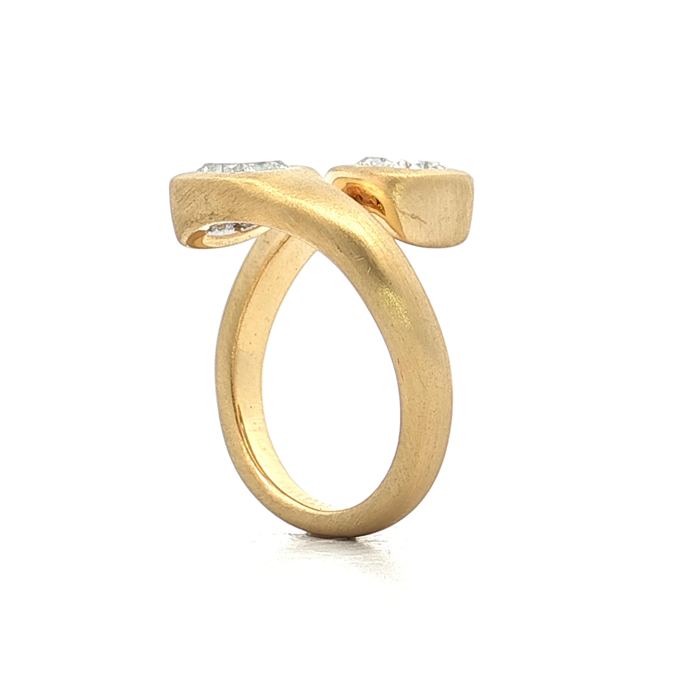 2.02 Cushion Diamond Bypass Ring 18k Yellow Gold - Image 5
