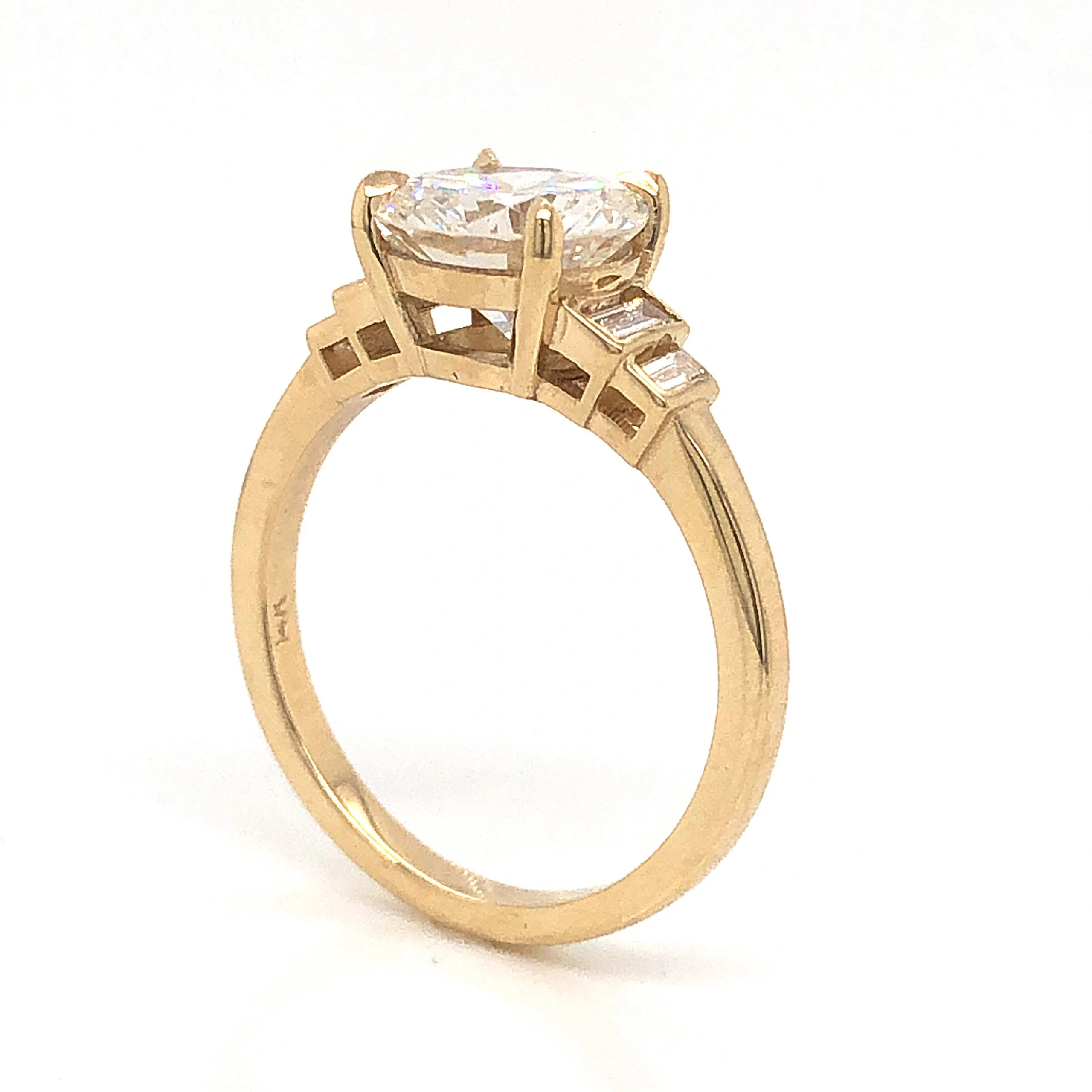 2.02 Round Brilliant Cut Diamond Engagement Ring in 14k Yellow Gold - Image 5