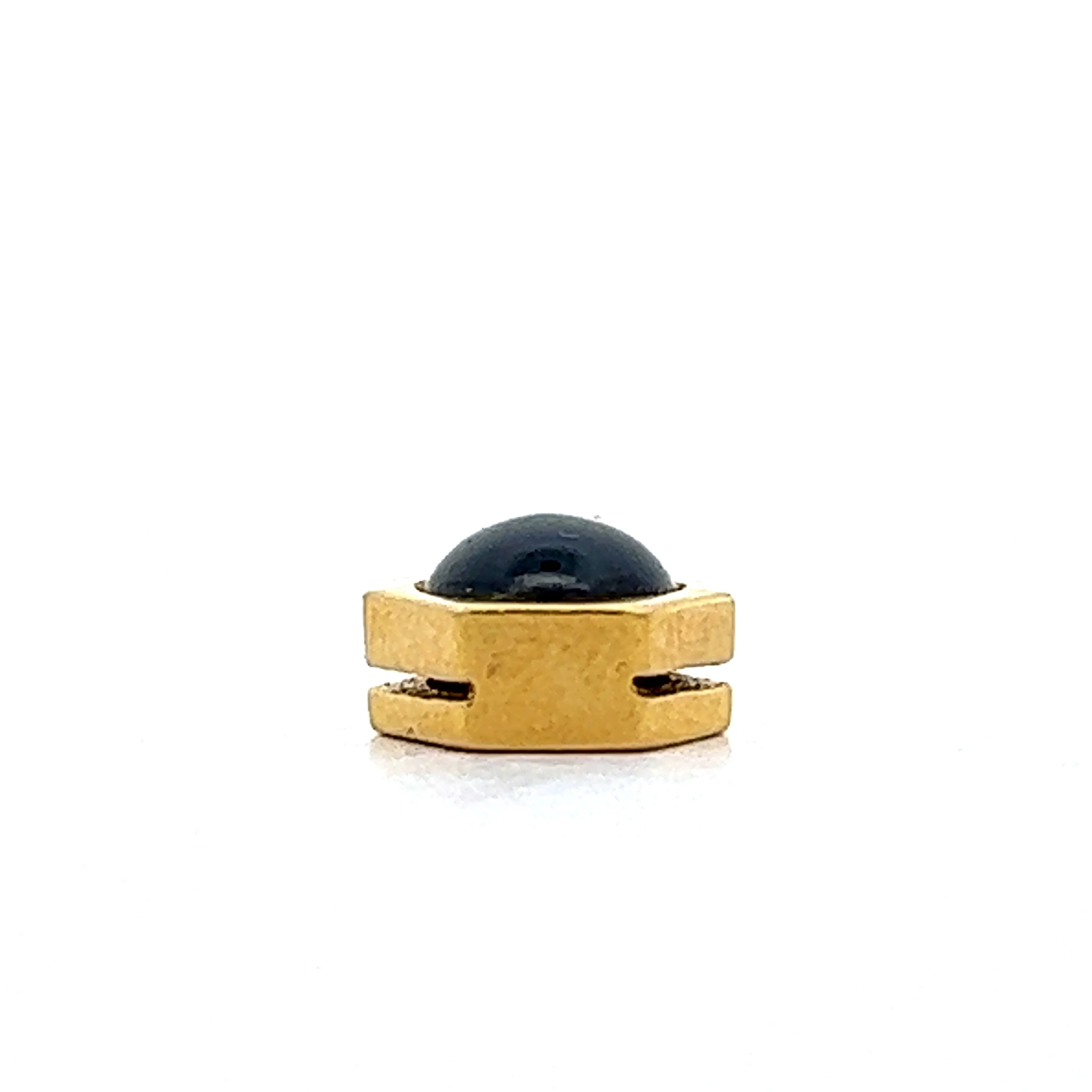 2.18 Blue Sapphire Cabochon Pendant in 18k Yellow Gold - Image 2