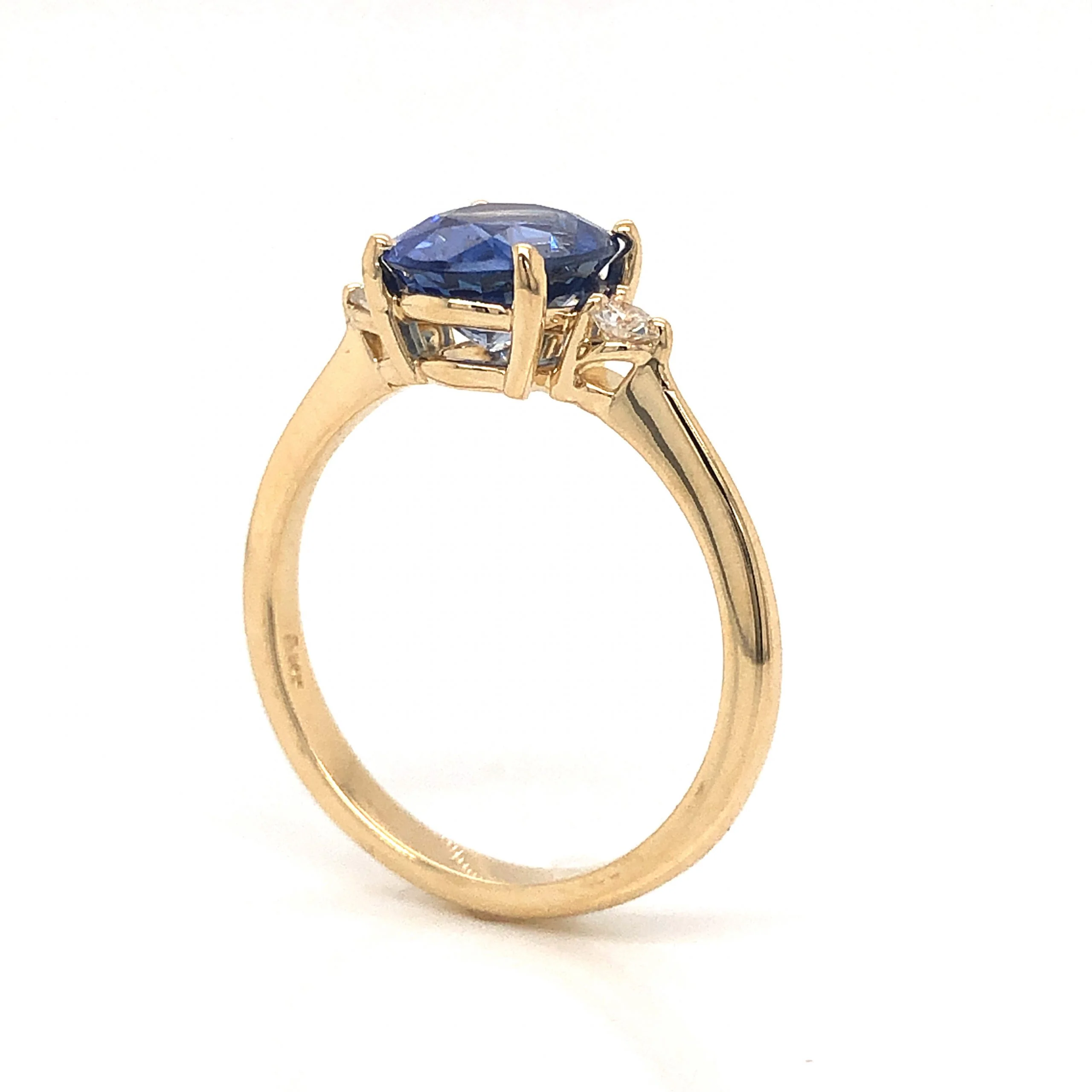 2.23 Oval Cut Sapphire Engagement Ring in Yellow Gold - Image 5