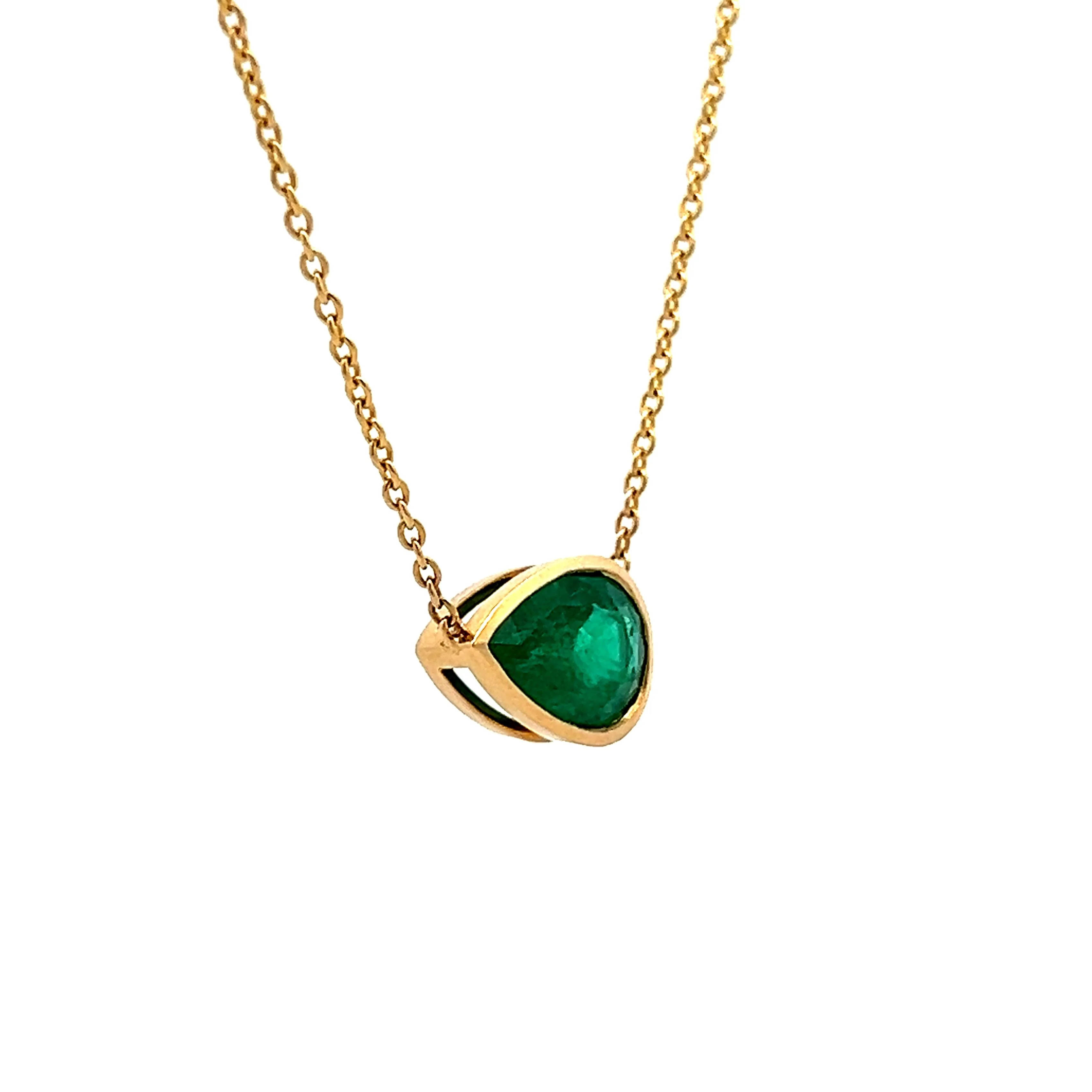2.24 Pear Cut Emerald Necklace in 18k Yellow Gold - Image 3