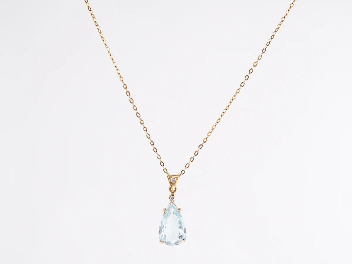 2.26 Pear Aquamarine Necklace in 18K Yellow Gold