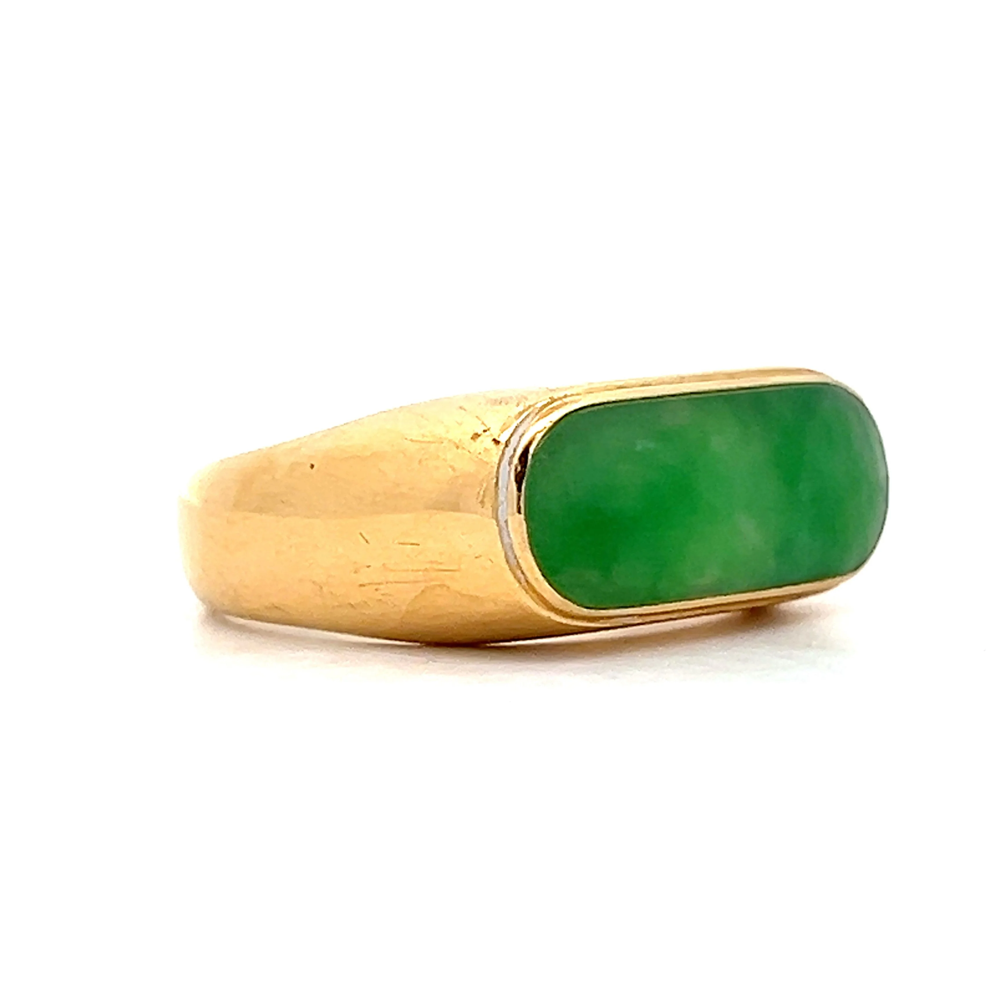 2.34 Cabochon Jadeite Cocktail Ring in 18k Yellow Gold - Image 3