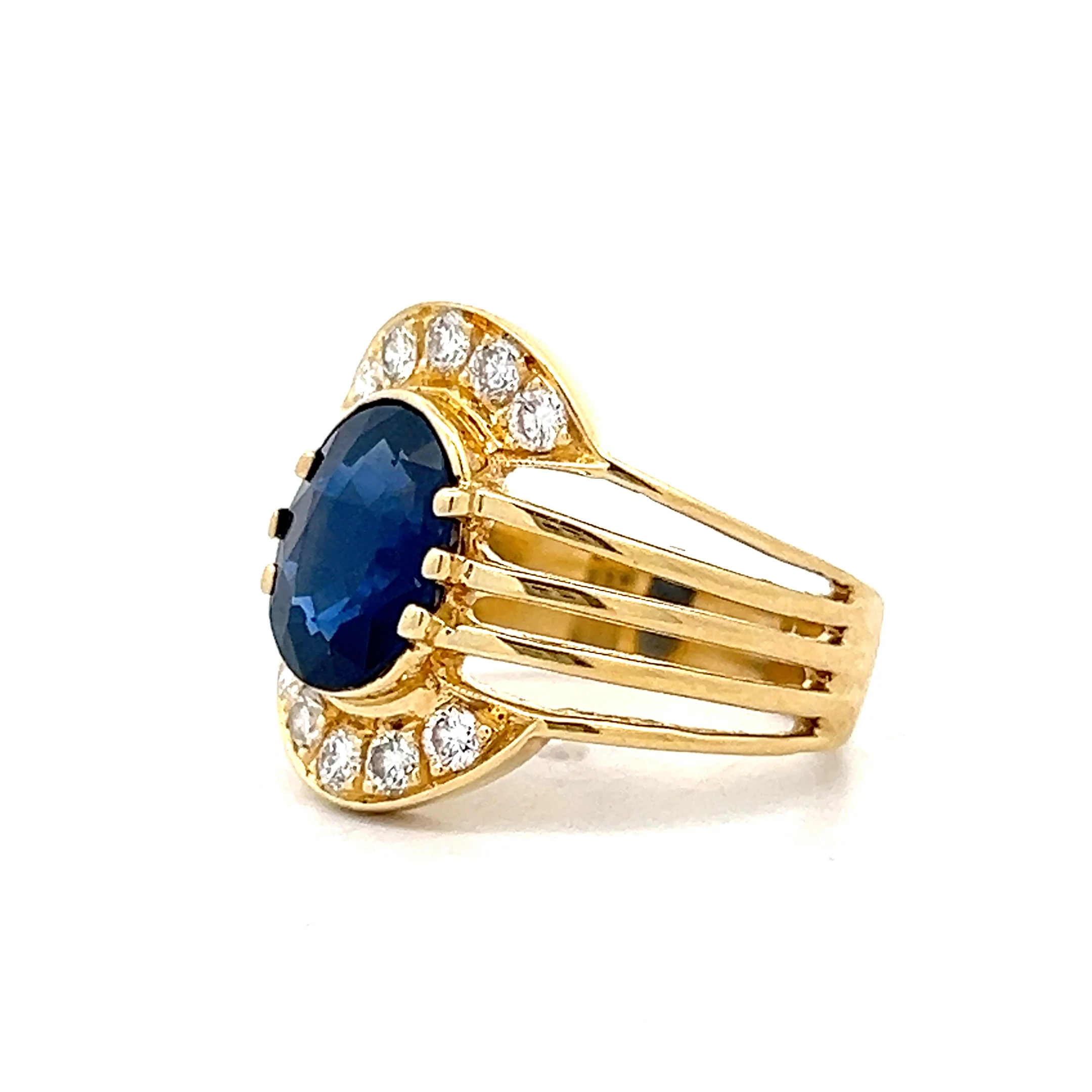 2.35 Oval Sapphire Cocktail Ring in 18k Yellow Gold - Image 2