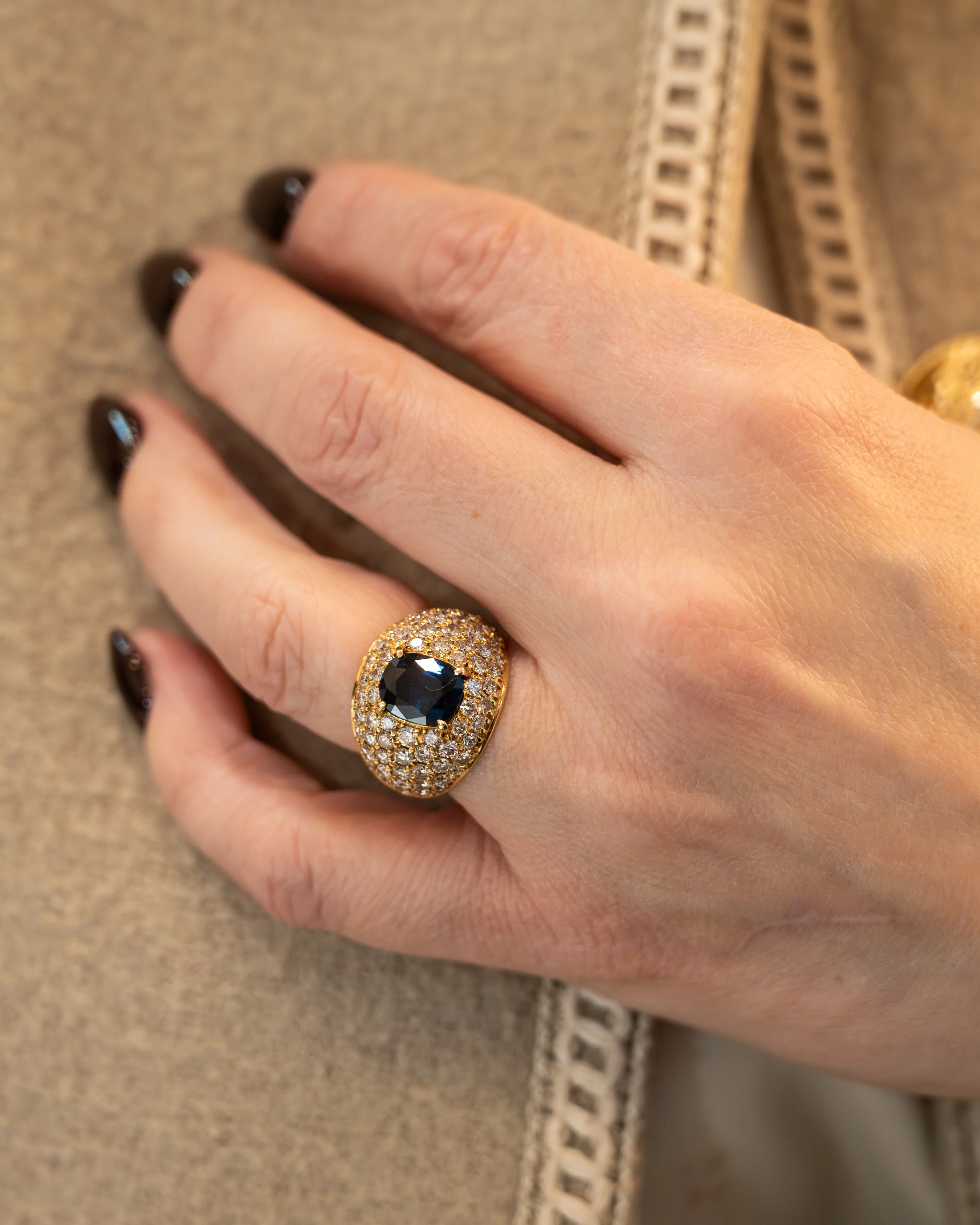 2.45 Blue Sapphire & Diamond Cocktail Ring 18k - Image 7