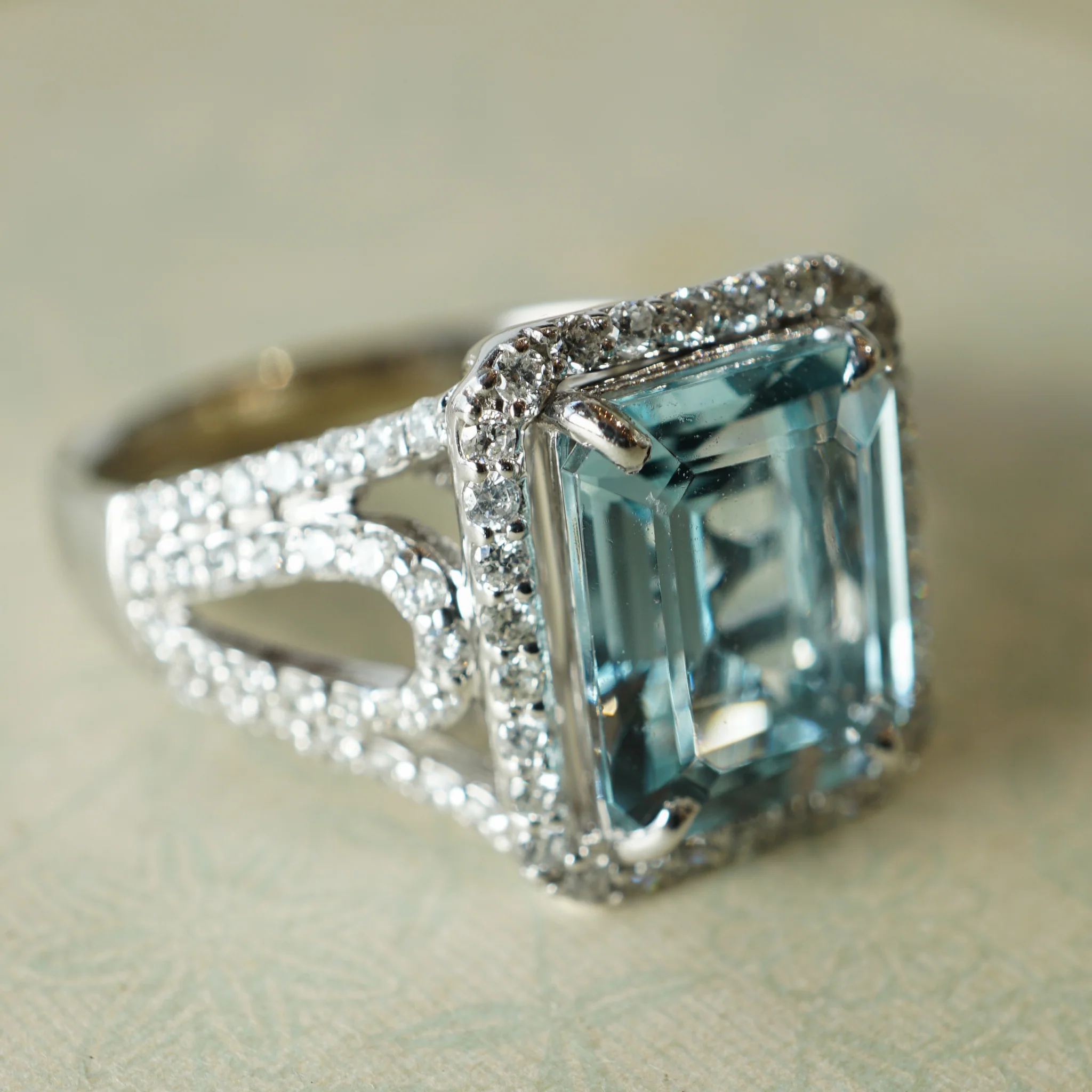 2.50 Aquamarine Ring w/ Diamond Accents in 14k White Gold - Image 5