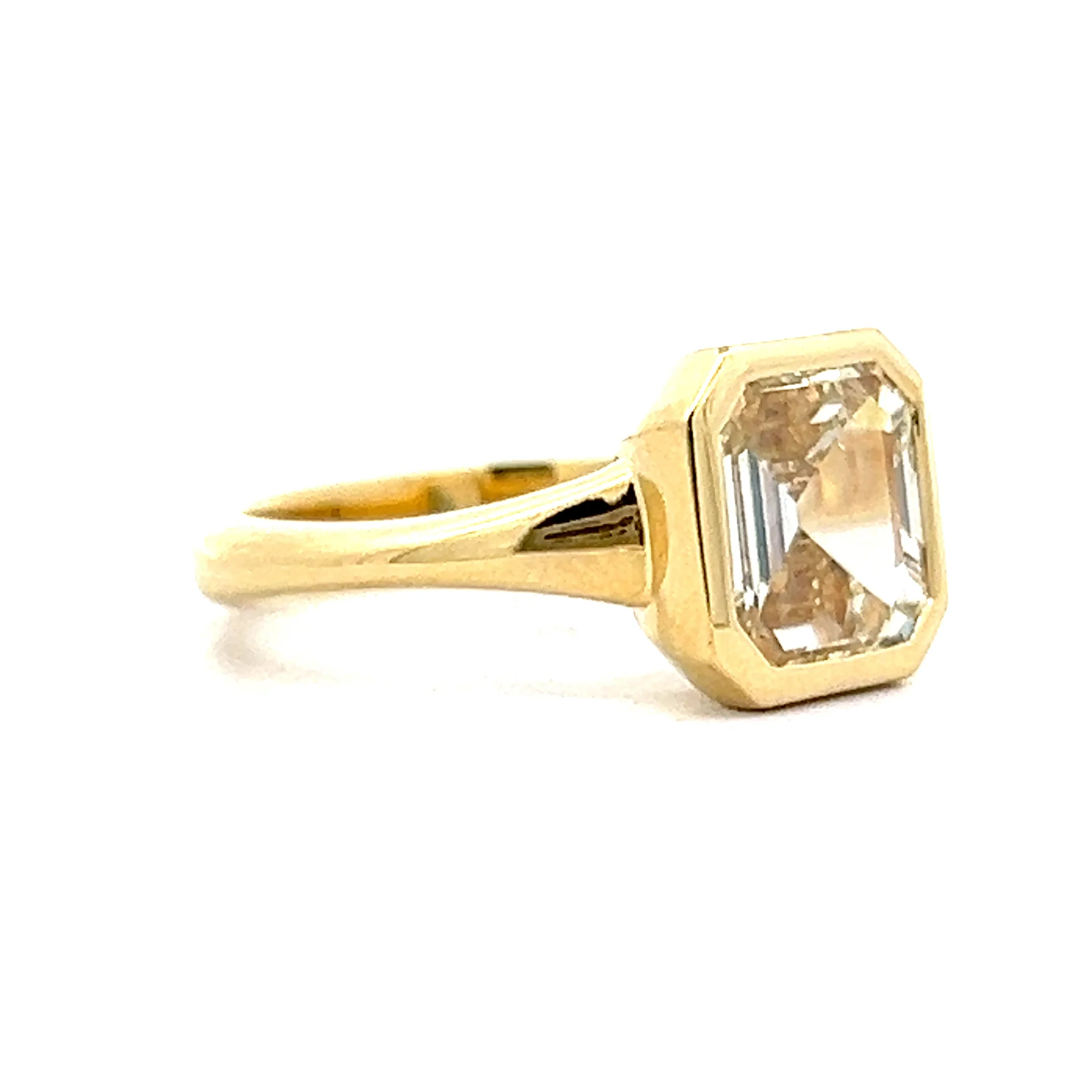 2.75 Asscher Cut Diamond Engagement Ring in 18k - Image 3